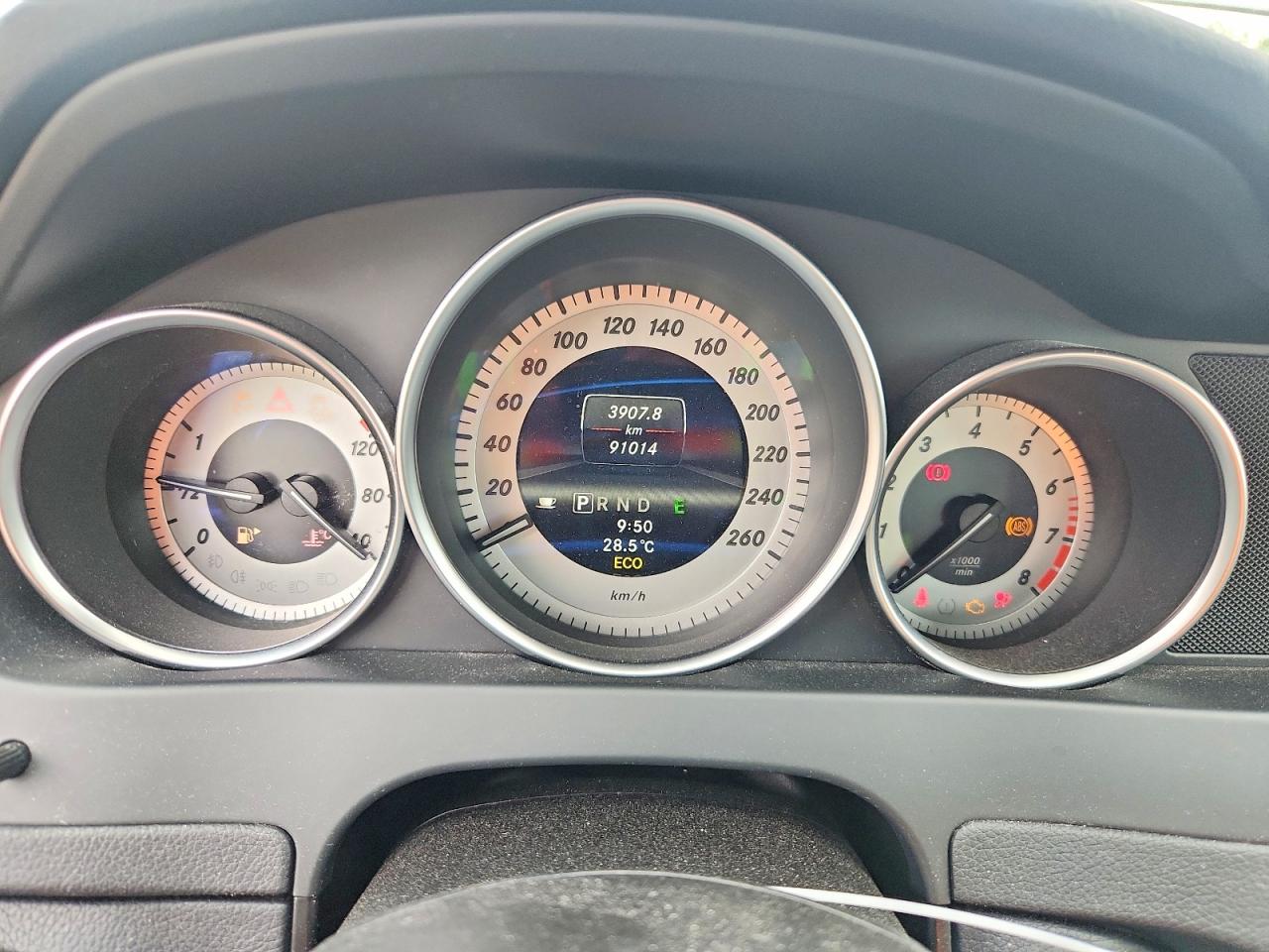2013 Mercedes-benz C 300 4matic Gray vin: WDDGF8AB7DA864397