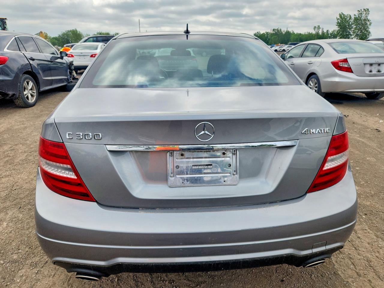 2013 Mercedes-benz C 300 4matic Gray vin: WDDGF8AB7DA864397