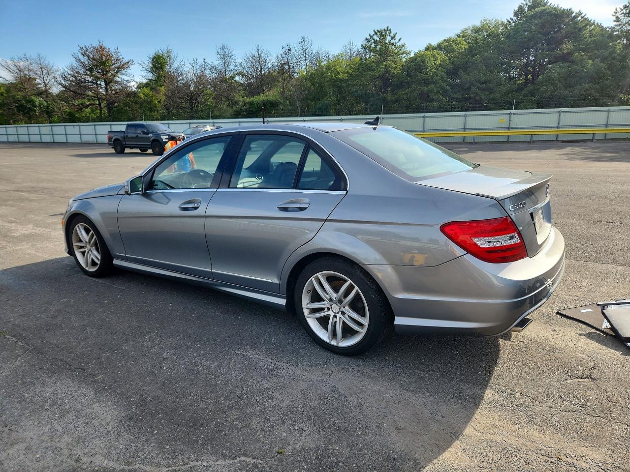 2013 Mercedes-benz C 300 4matic Silver vin: WDDGF8AB7DG044074