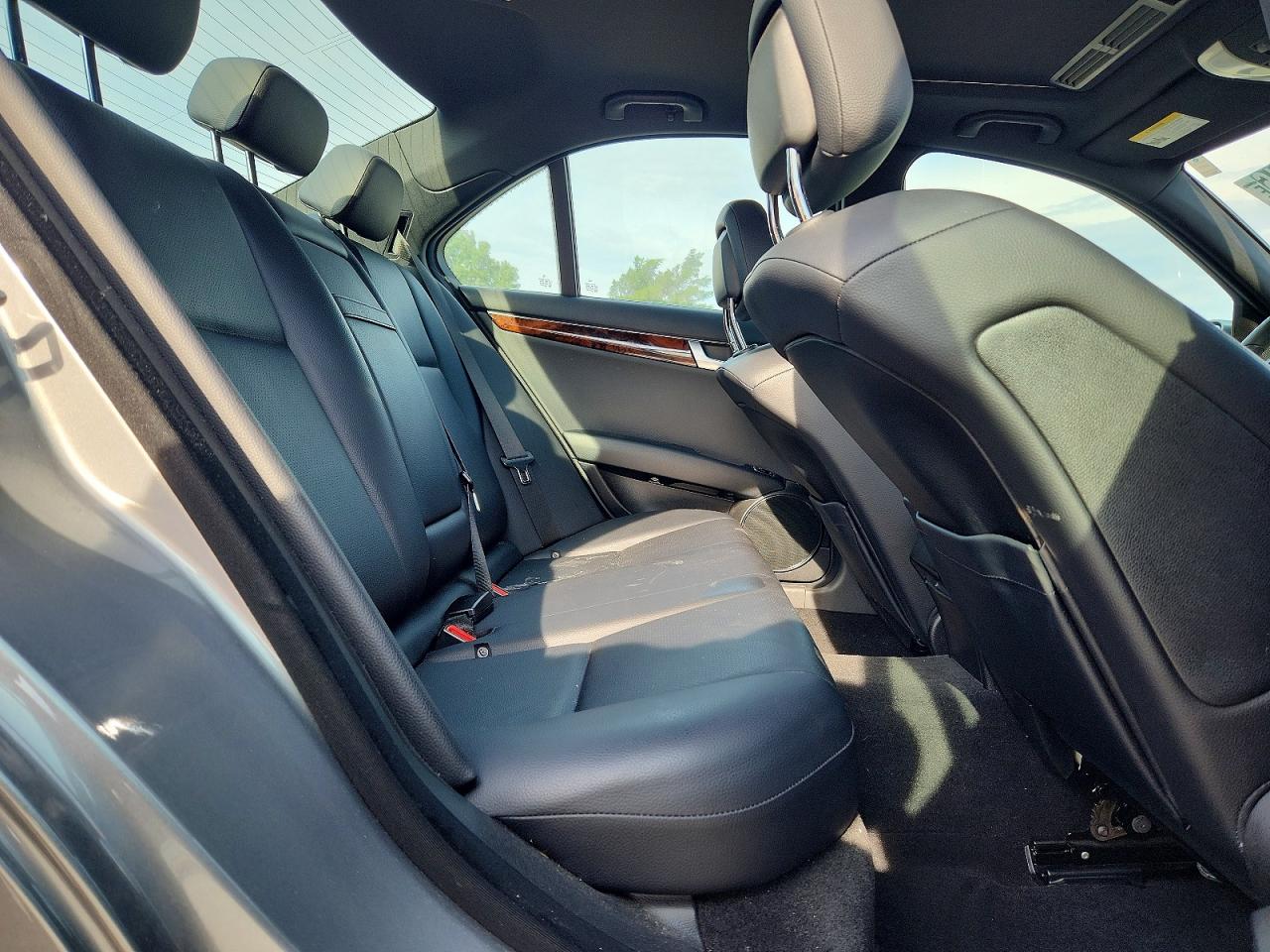 2013 Mercedes-benz C 300 4matic Silver vin: WDDGF8AB7DG044074