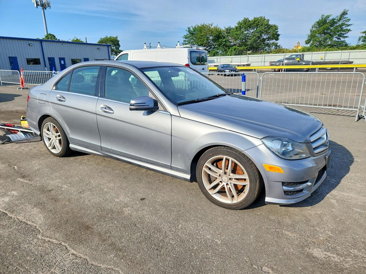 2013 Mercedes-benz C 300 4matic Silver vin: WDDGF8AB7DG044074