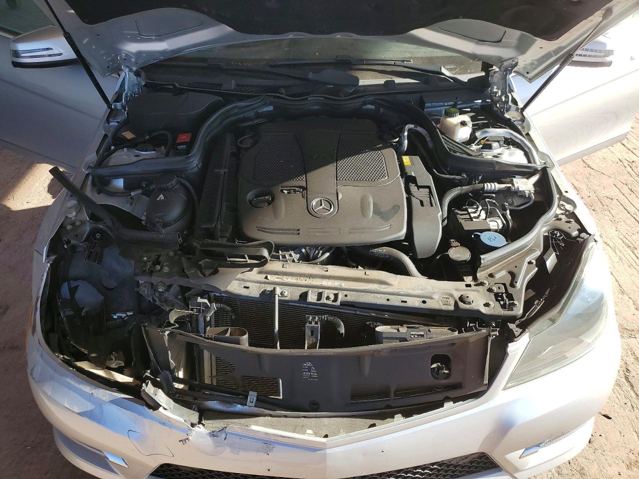 2013 Mercedes-benz C 300 4matic Silver vin: WDDGF8AB7DG121025
