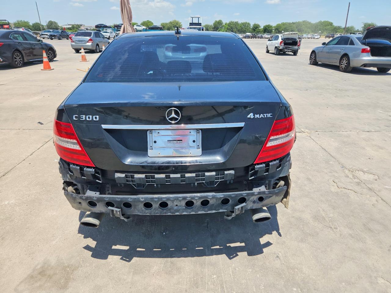 2013 Mercedes-benz C 300 4matic Black vin: WDDGF8AB7DG131554