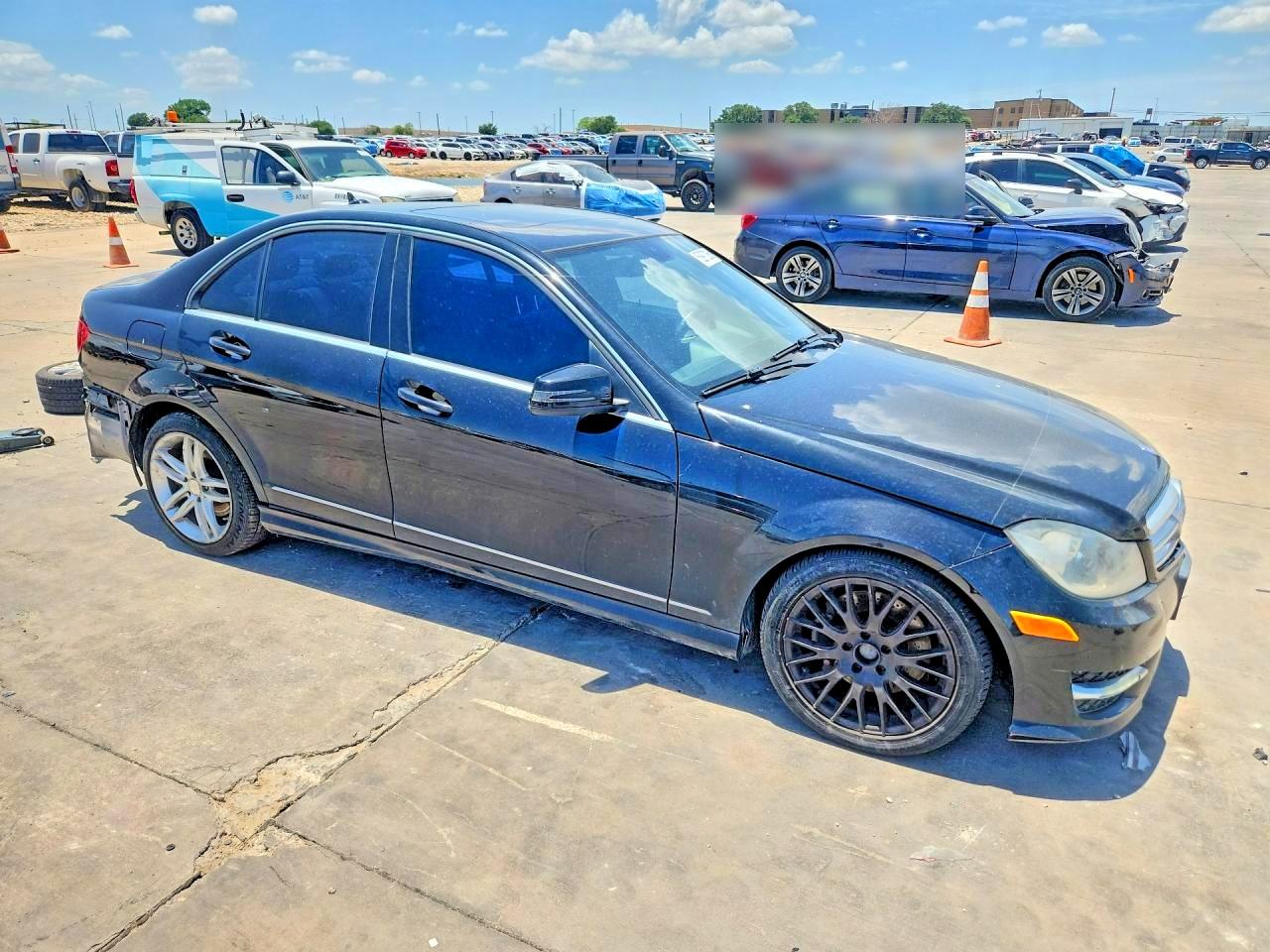 2013 Mercedes-benz C 300 4matic Black vin: WDDGF8AB7DG131554