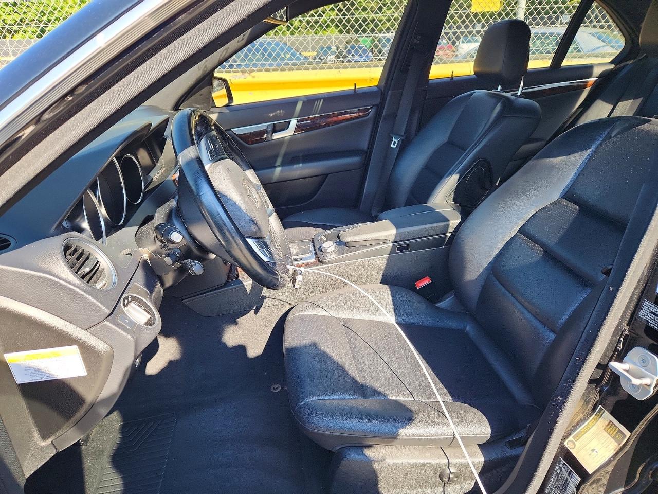 2013 Mercedes-benz C 300 4matic Black vin: WDDGF8AB7DR241539