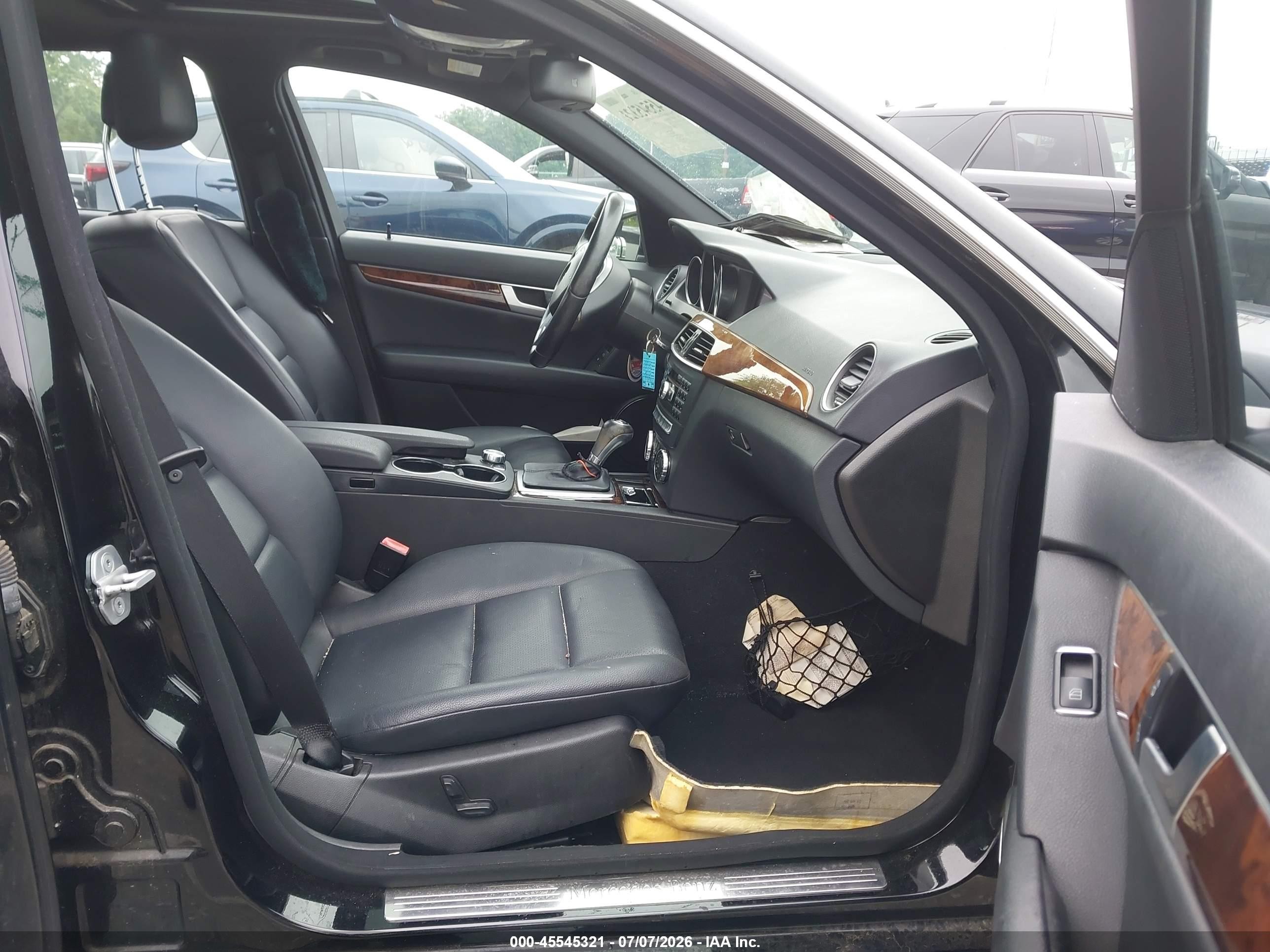 2013 Mercedes-benz C 300 Sport 4matic Black vin: WDDGF8AB7DR253254