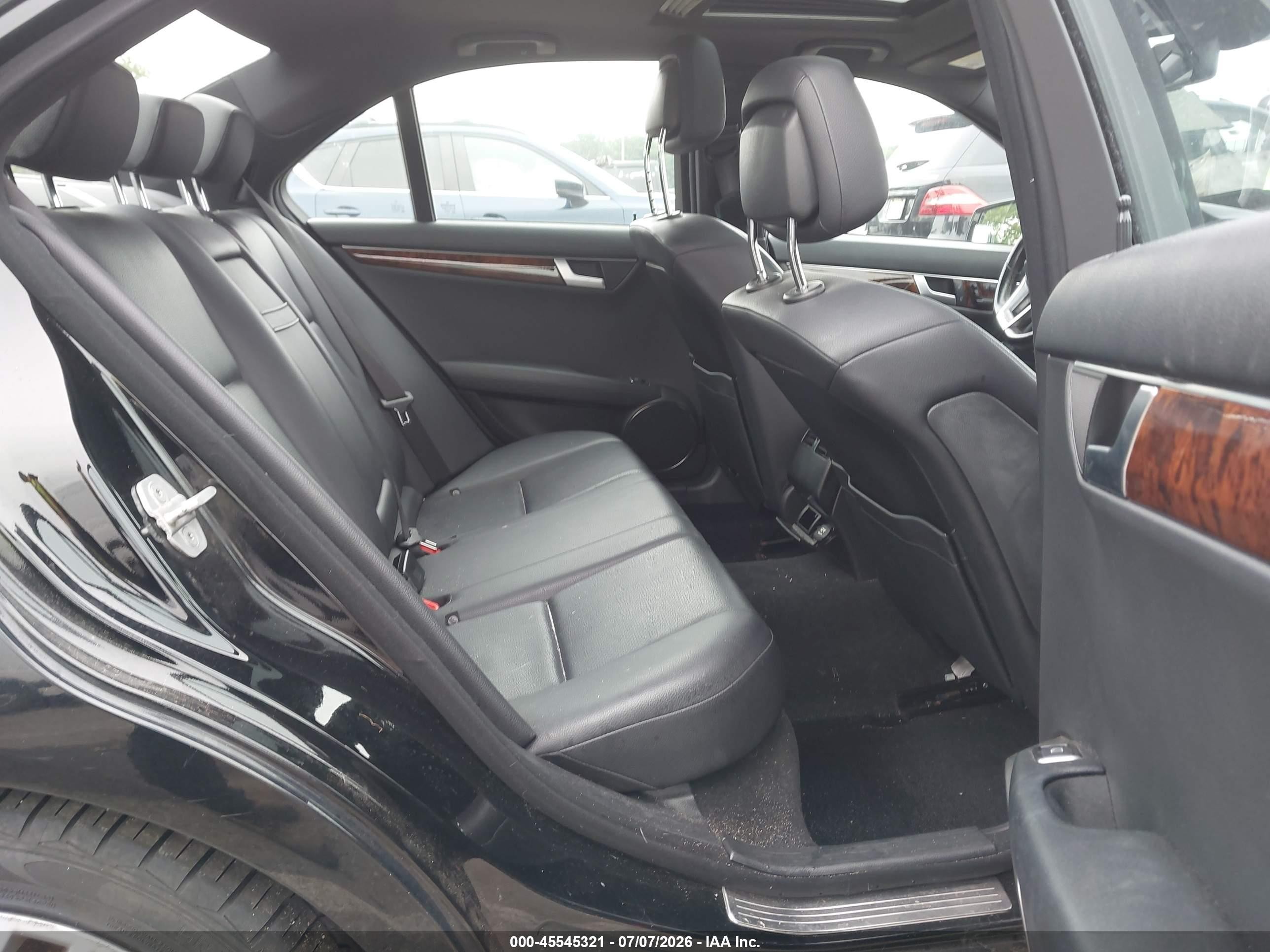 2013 Mercedes-benz C 300 Sport 4matic Black vin: WDDGF8AB7DR253254