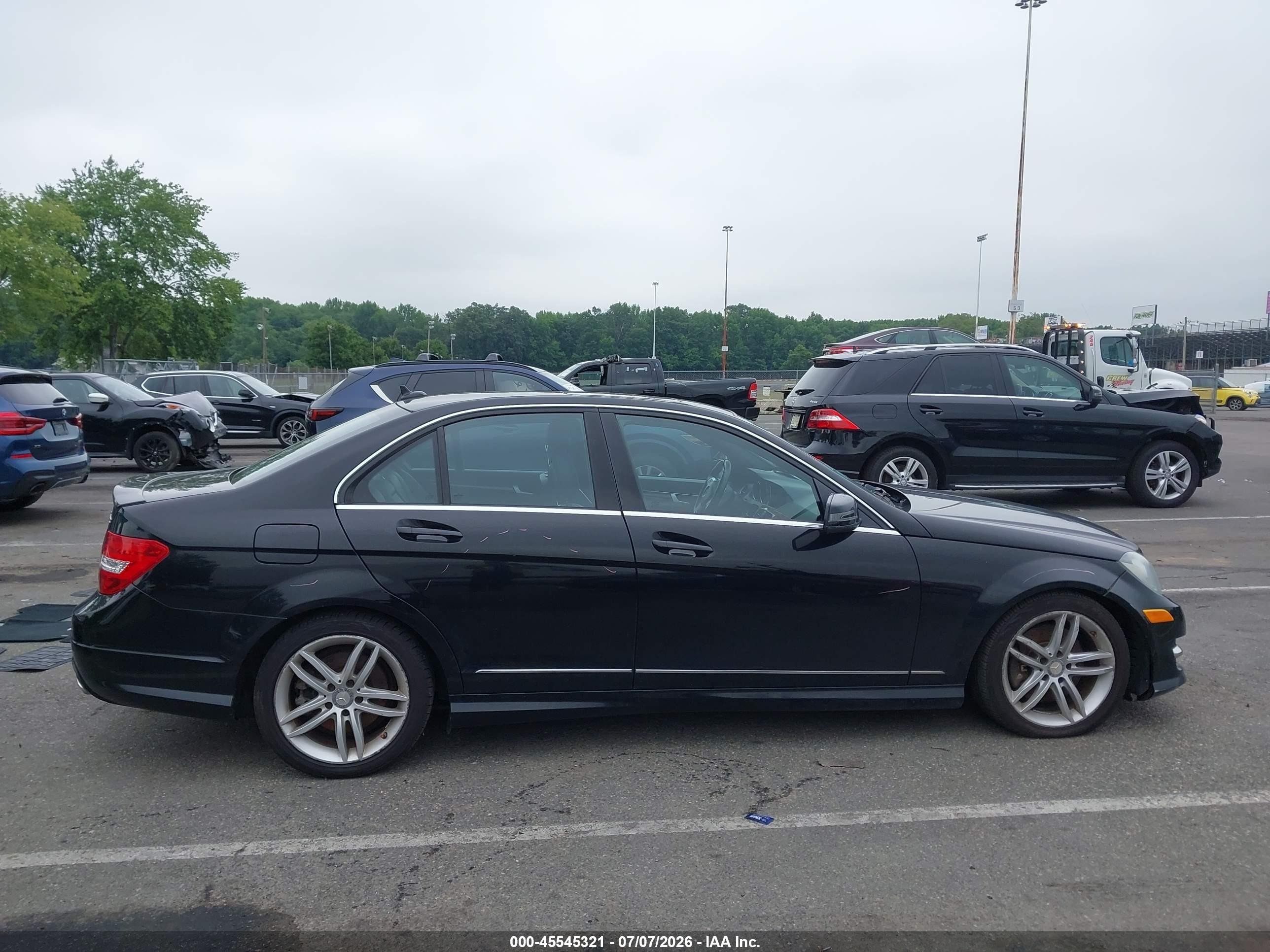 2013 Mercedes-benz C 300 Sport 4matic Black vin: WDDGF8AB7DR253254