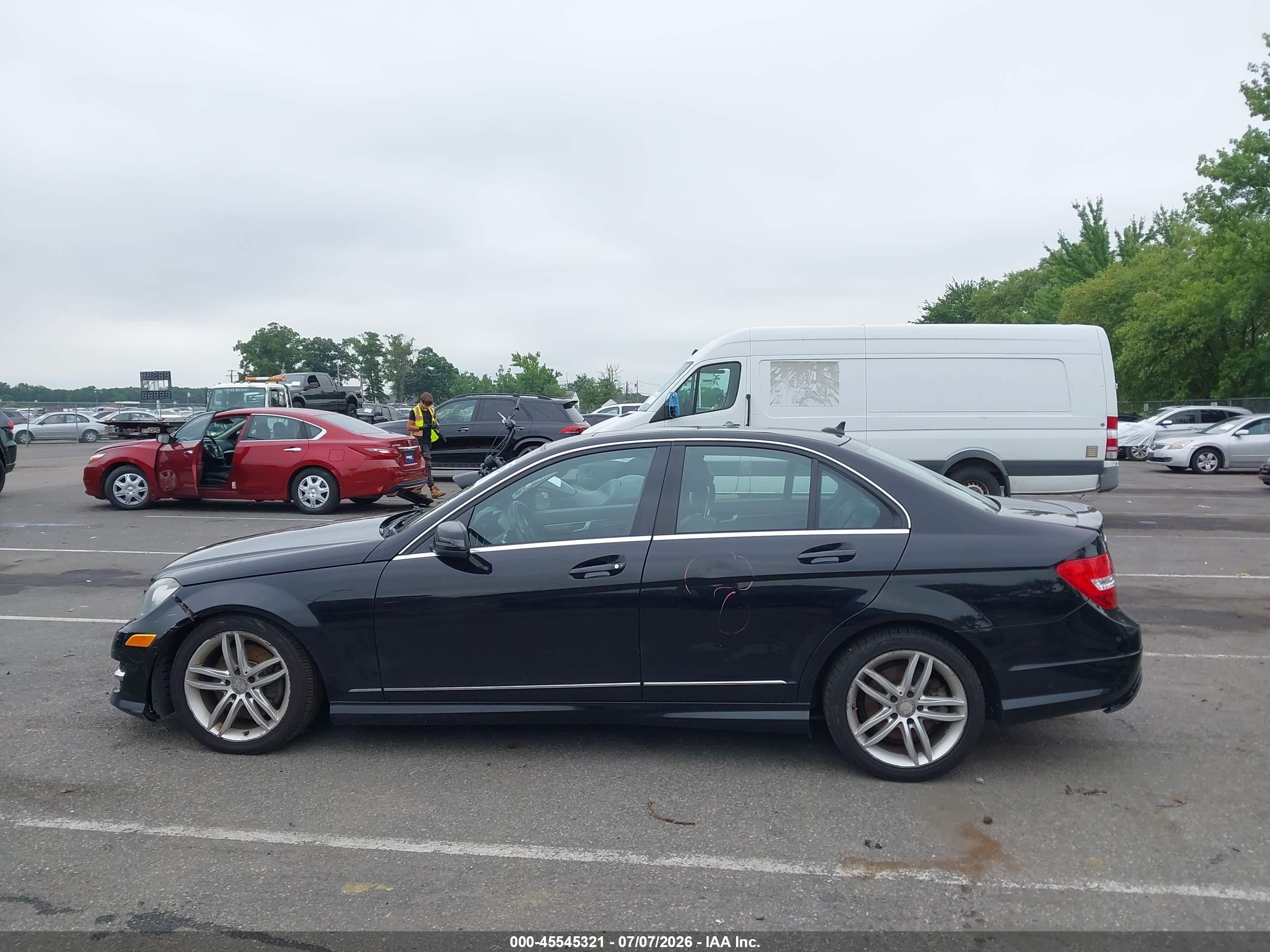 2013 Mercedes-benz C 300 Sport 4matic Black vin: WDDGF8AB7DR253254