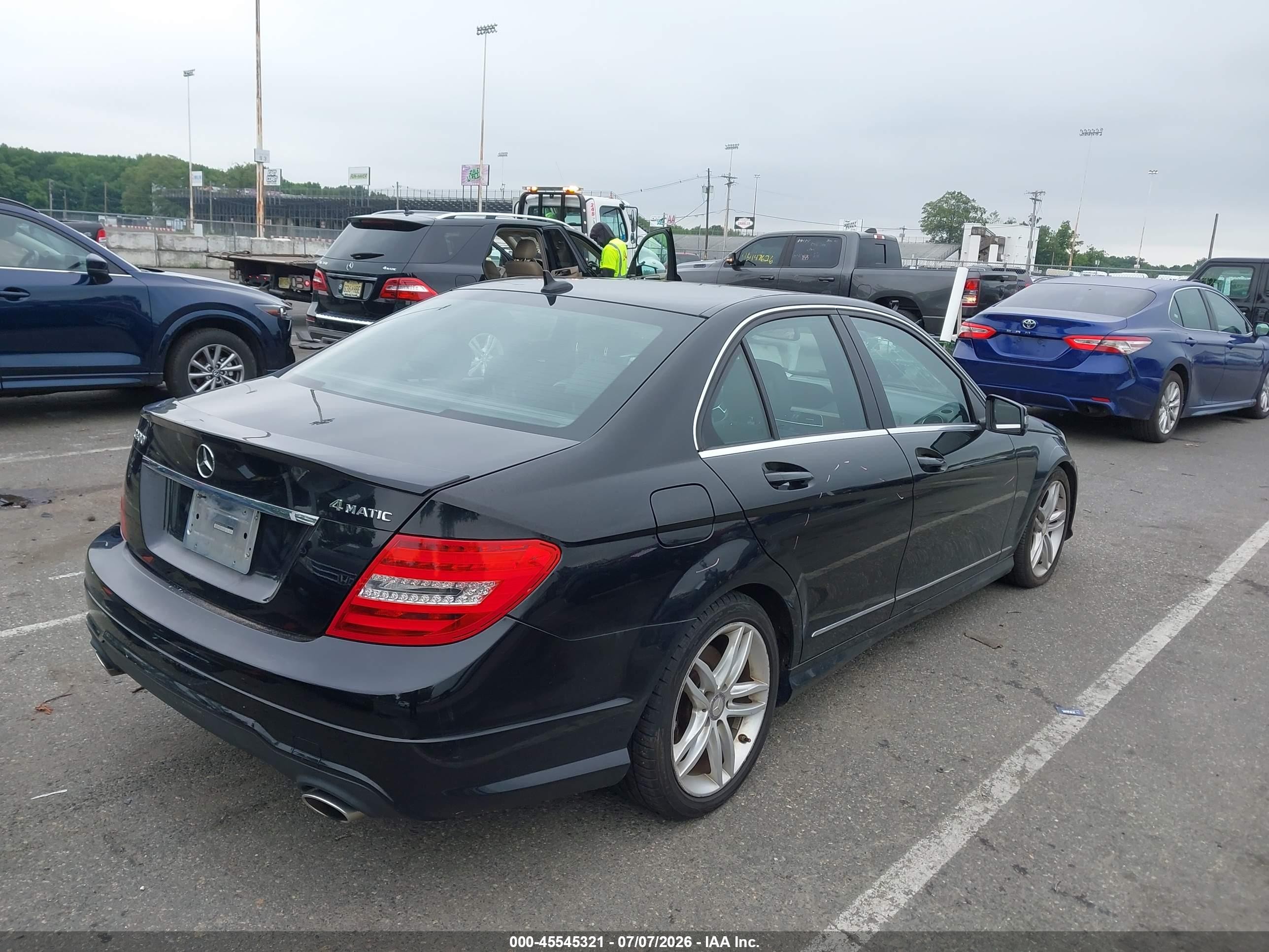 2013 Mercedes-benz C 300 Sport 4matic Black vin: WDDGF8AB7DR253254
