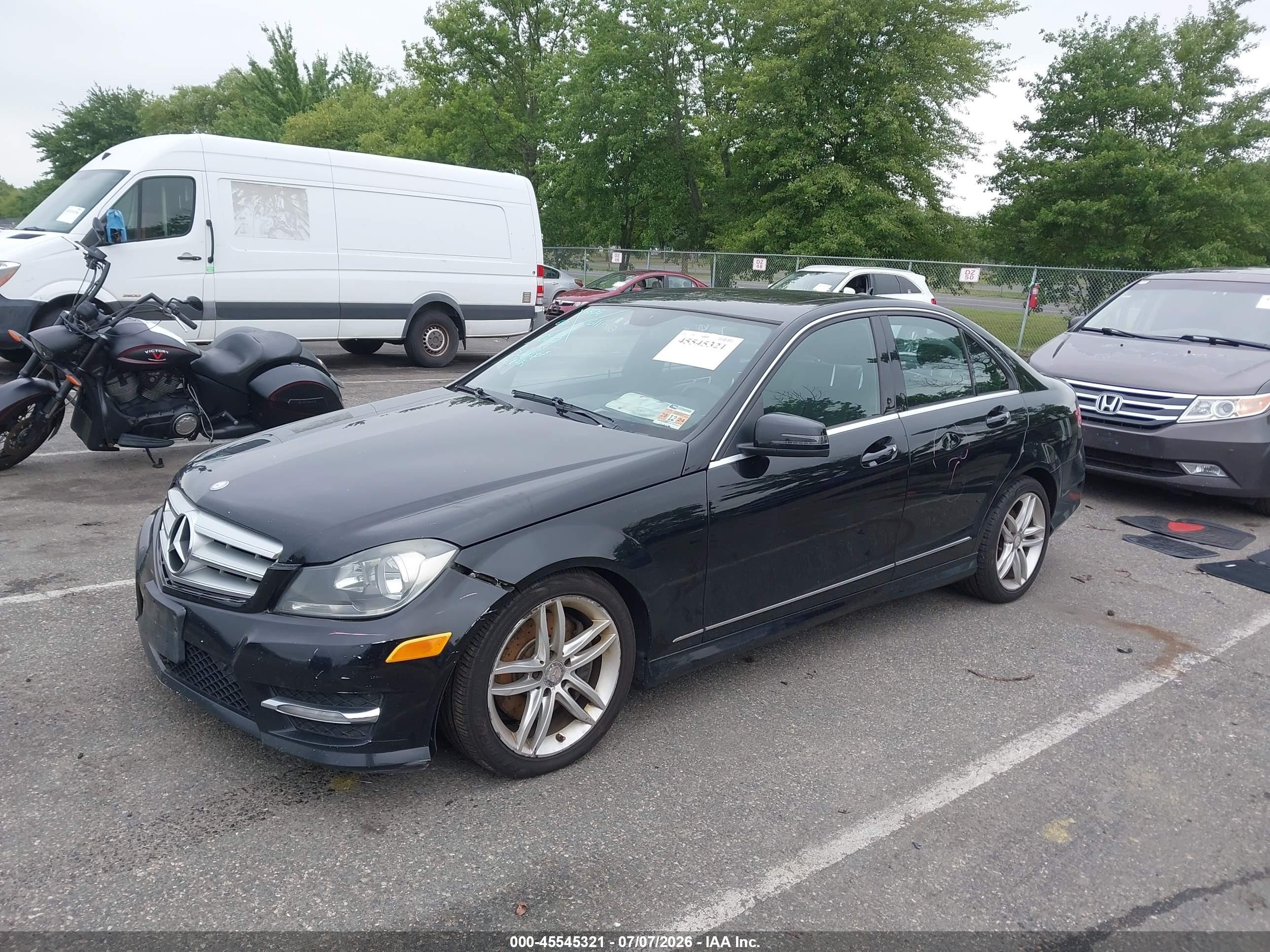 2013 Mercedes-benz C 300 Sport 4matic Black vin: WDDGF8AB7DR253254