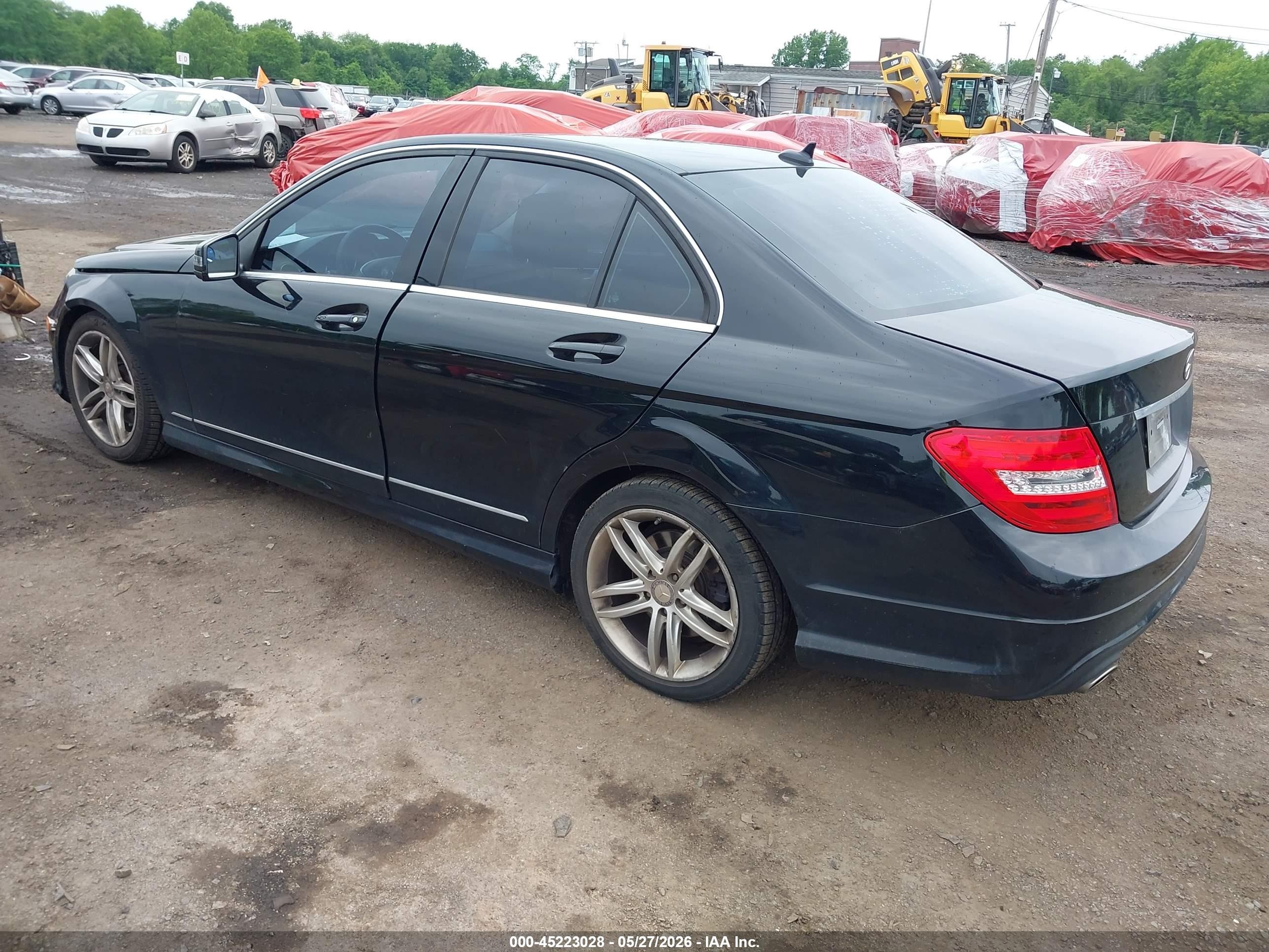 2013 Mercedes-benz C 300 Luxury 4matic/sport 4matic Black vin: WDDGF8AB7DR258583