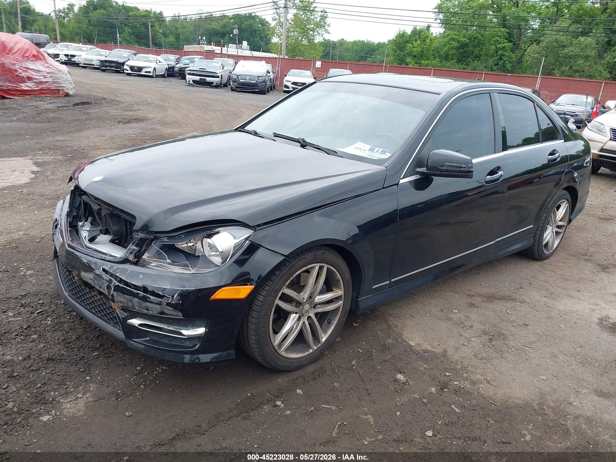 2013 Mercedes-benz C 300 Luxury 4matic/sport 4matic Black vin: WDDGF8AB7DR258583