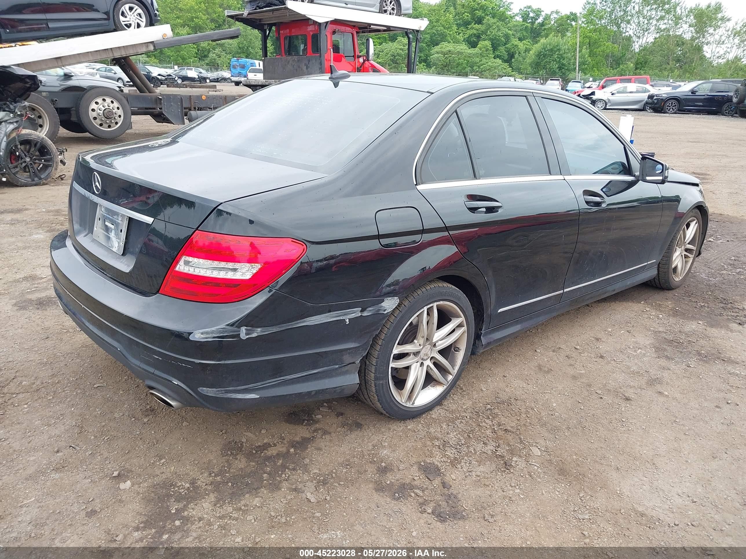 2013 Mercedes-benz C 300 Luxury 4matic/sport 4matic Black vin: WDDGF8AB7DR258583