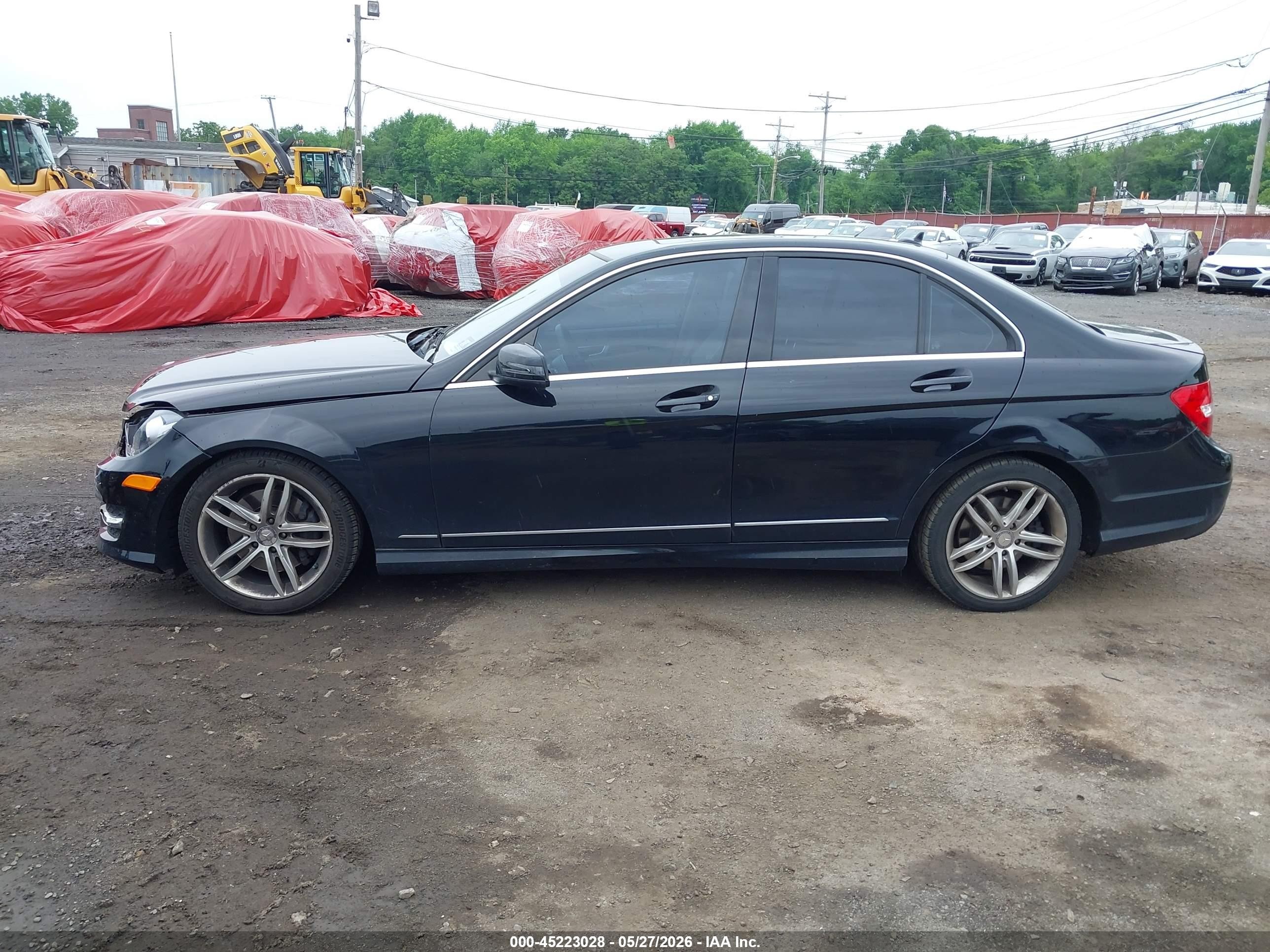 2013 Mercedes-benz C 300 Luxury 4matic/sport 4matic Black vin: WDDGF8AB7DR258583