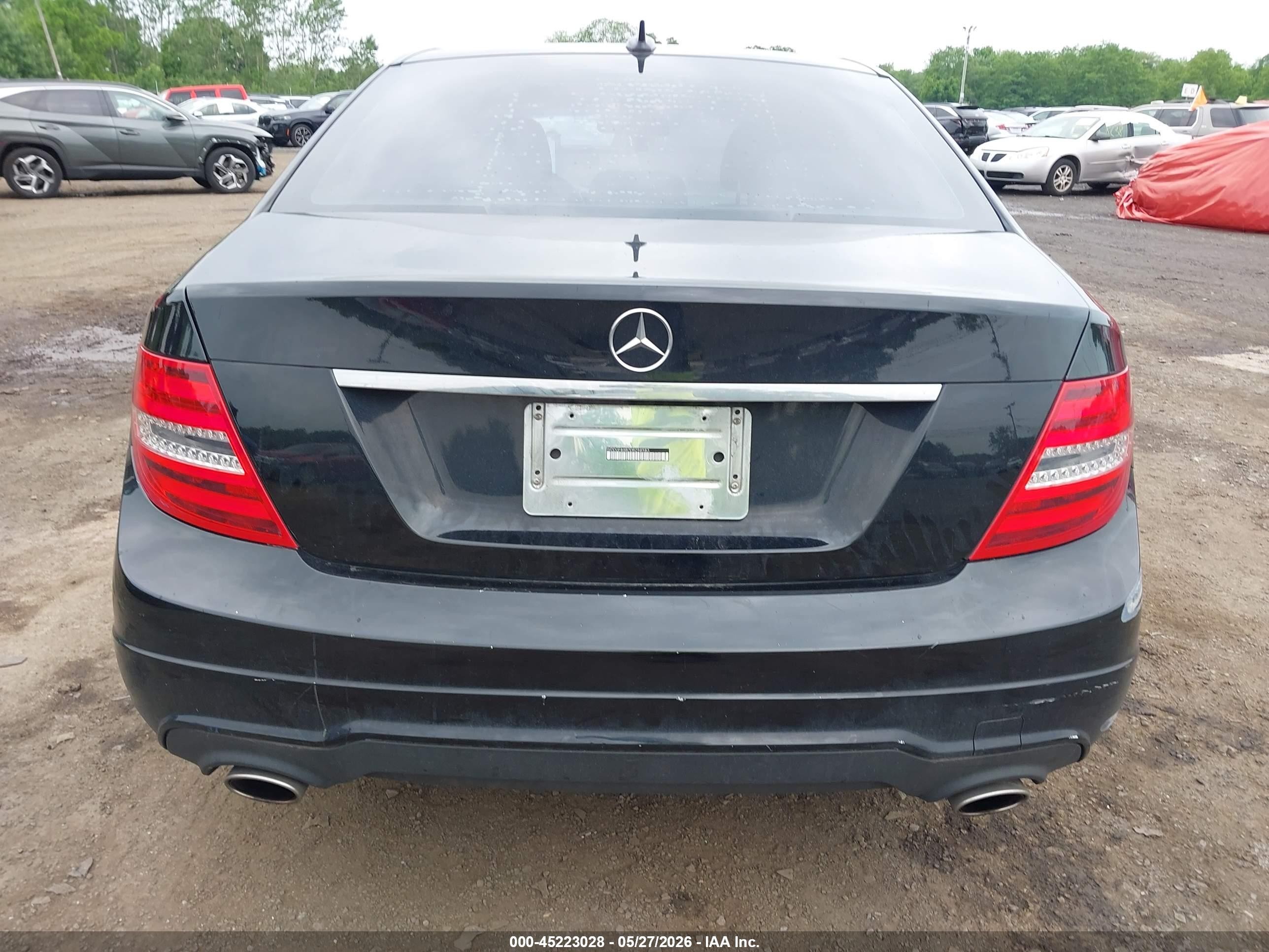 2013 Mercedes-benz C 300 Luxury 4matic/sport 4matic Black vin: WDDGF8AB7DR258583