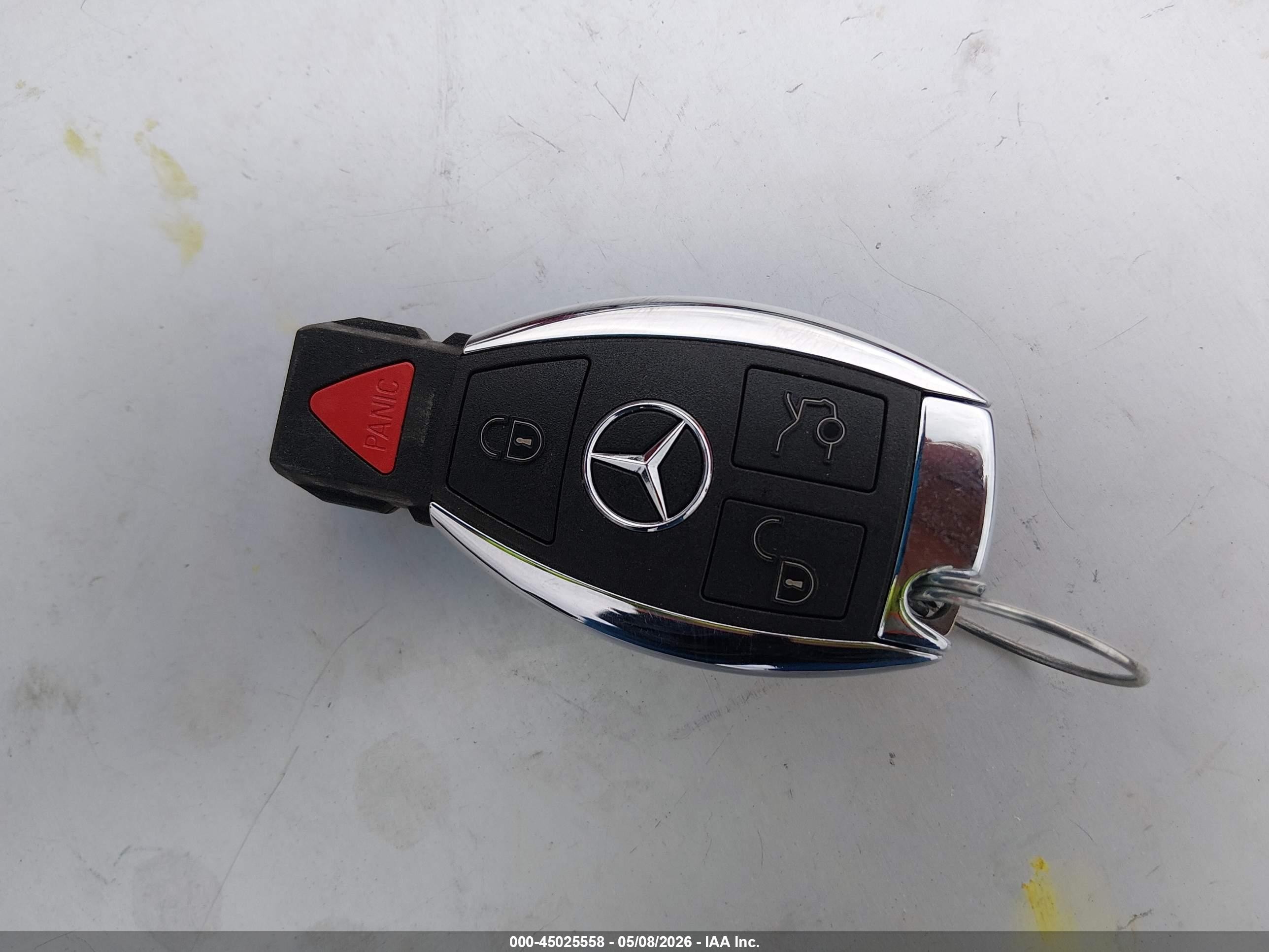 2013 Mercedes-benz C 300 Sport 4matic Black vin: WDDGF8AB7DR263573