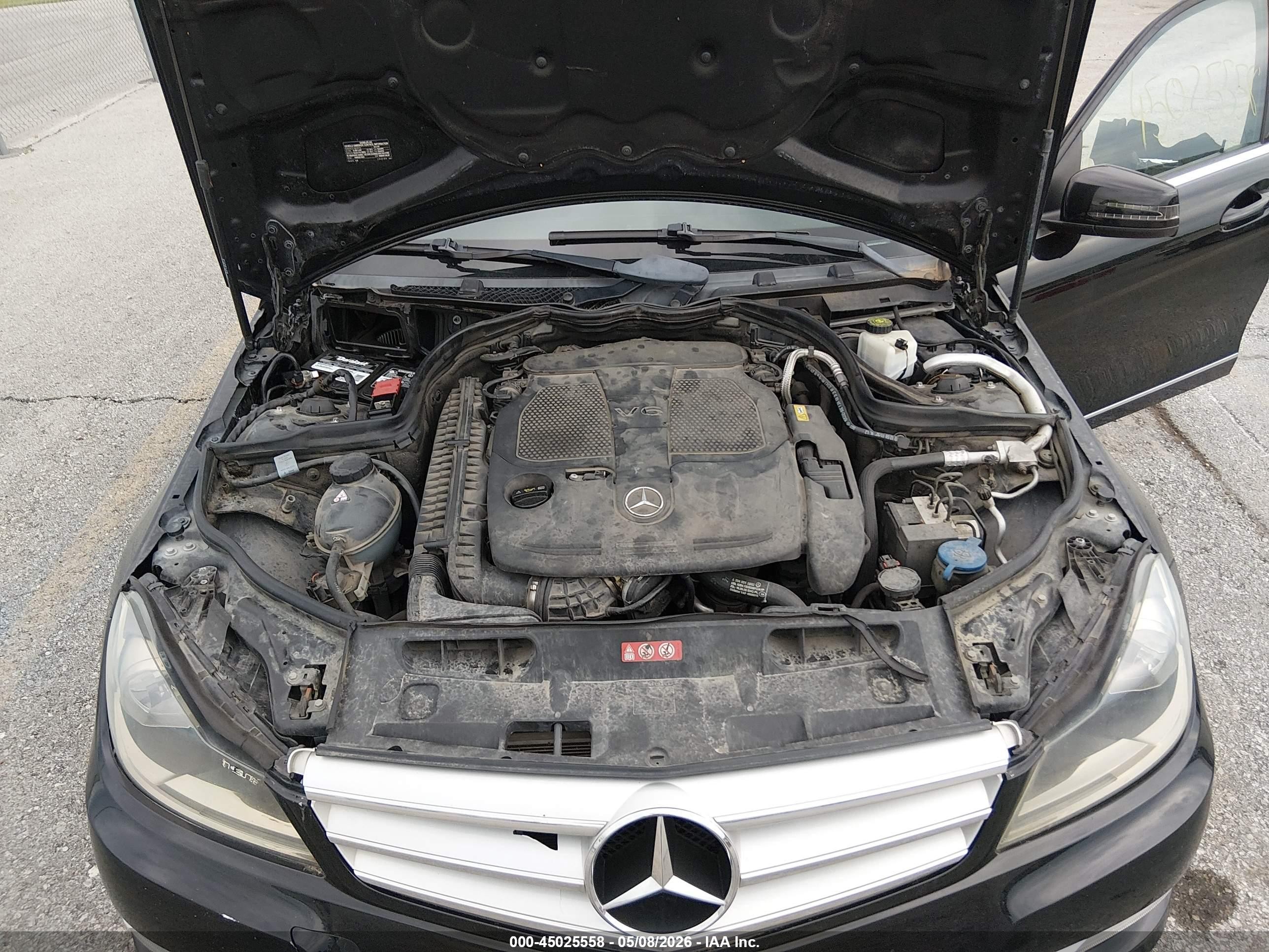 2013 Mercedes-benz C 300 Sport 4matic Black vin: WDDGF8AB7DR263573