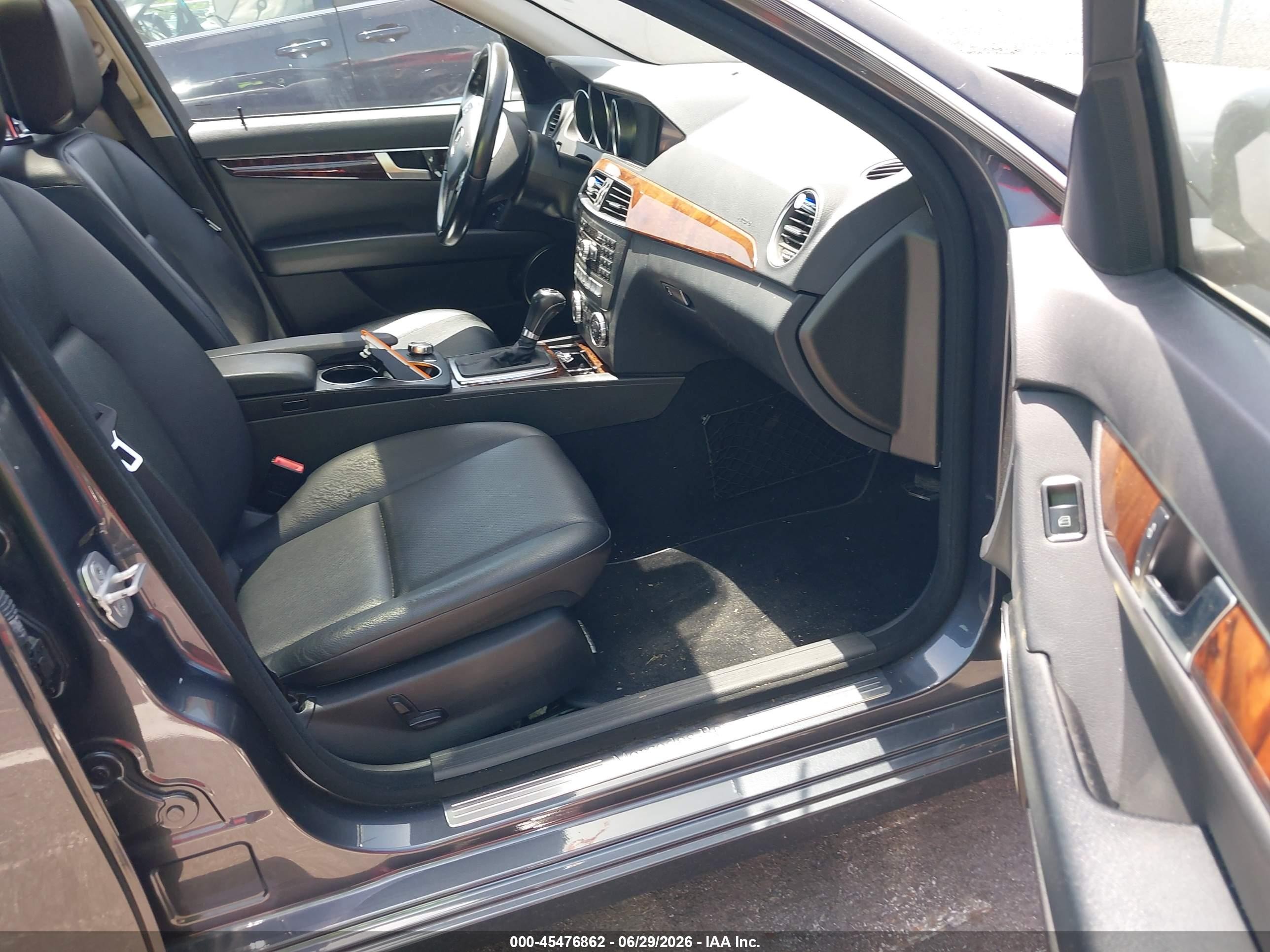 2013 Mercedes-benz C 300 Luxury 4matic Gray vin: WDDGF8AB7DR265131