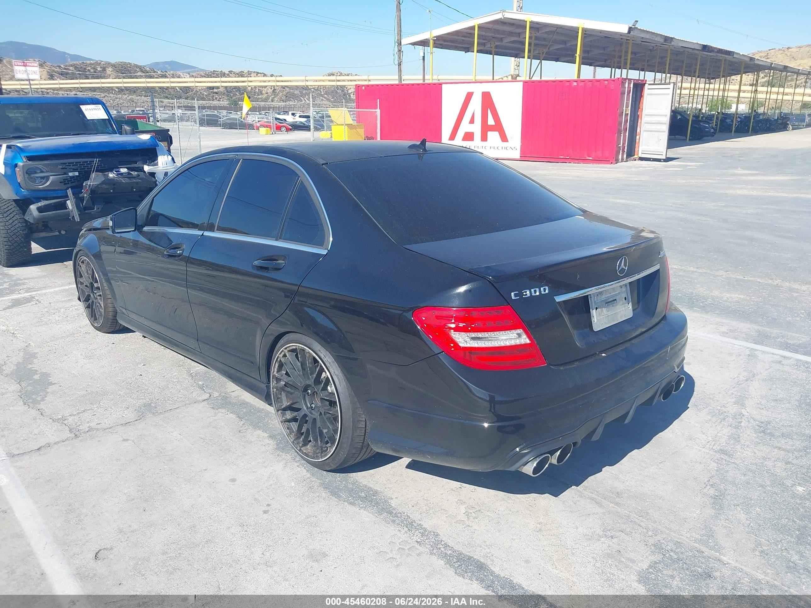 2013 Mercedes-benz C 300 Sport 4matic Black vin: WDDGF8AB7DR266733