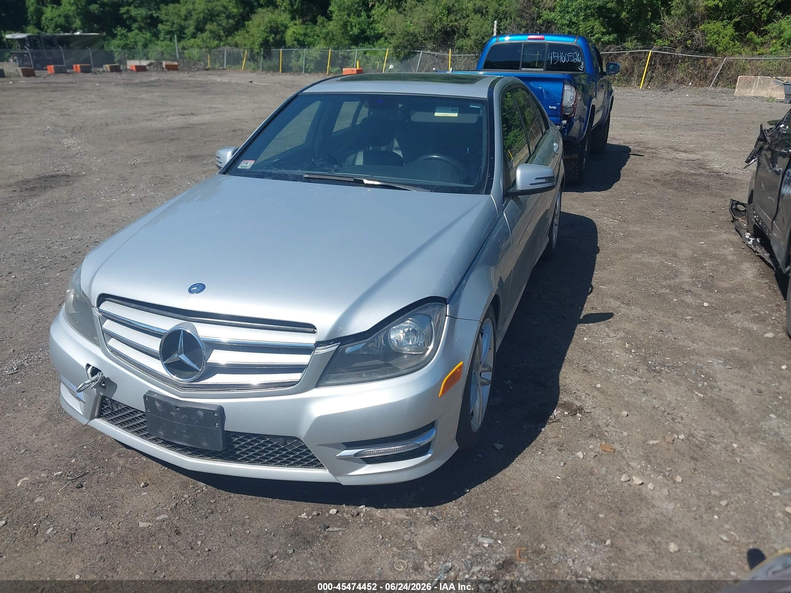 2013 Mercedes-benz C 300 Sport 4matic Серебряный vin: WDDGF8AB7DR281264
