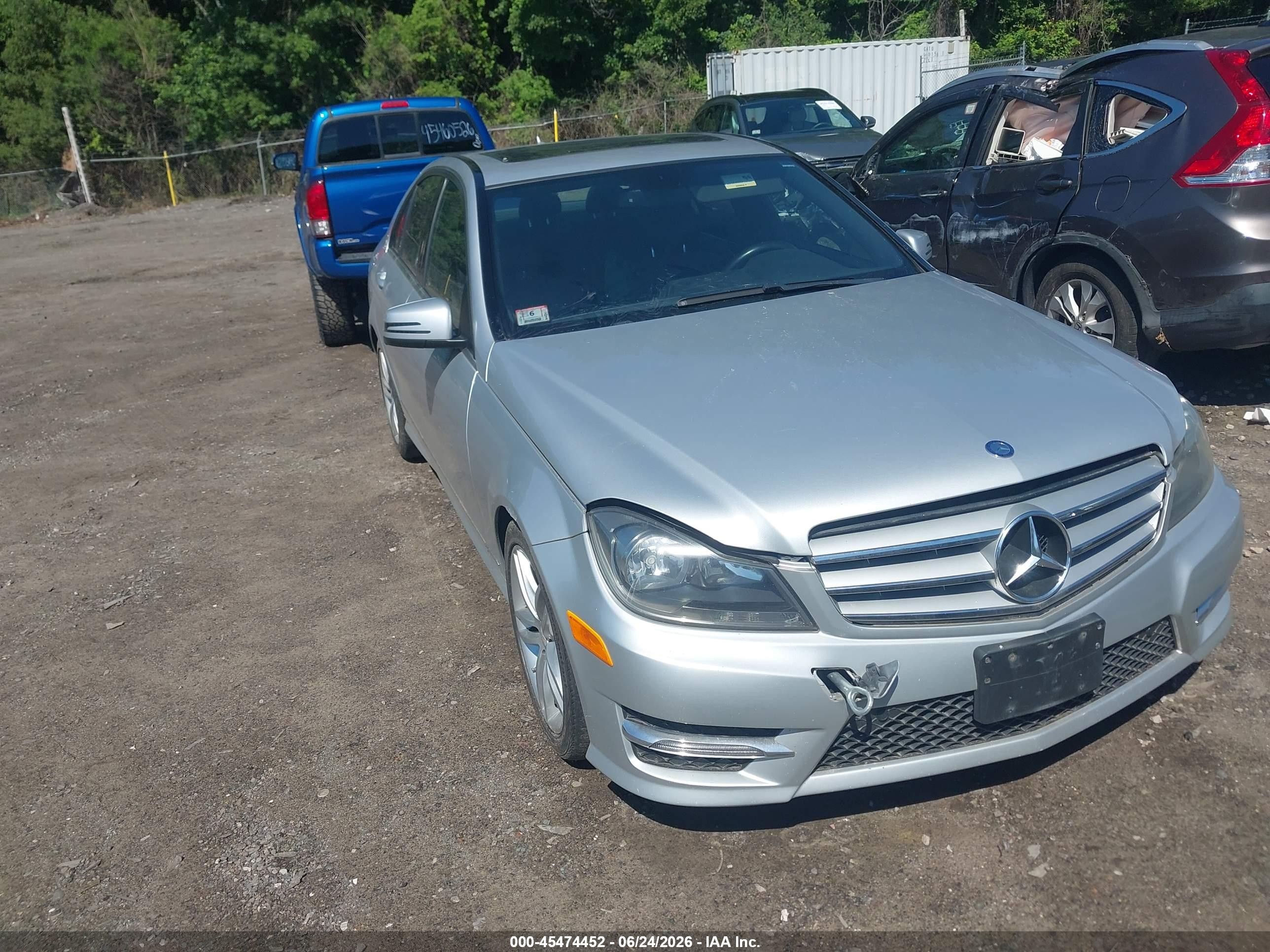 2013 Mercedes-benz C 300 Sport 4matic Silver vin: WDDGF8AB7DR281264