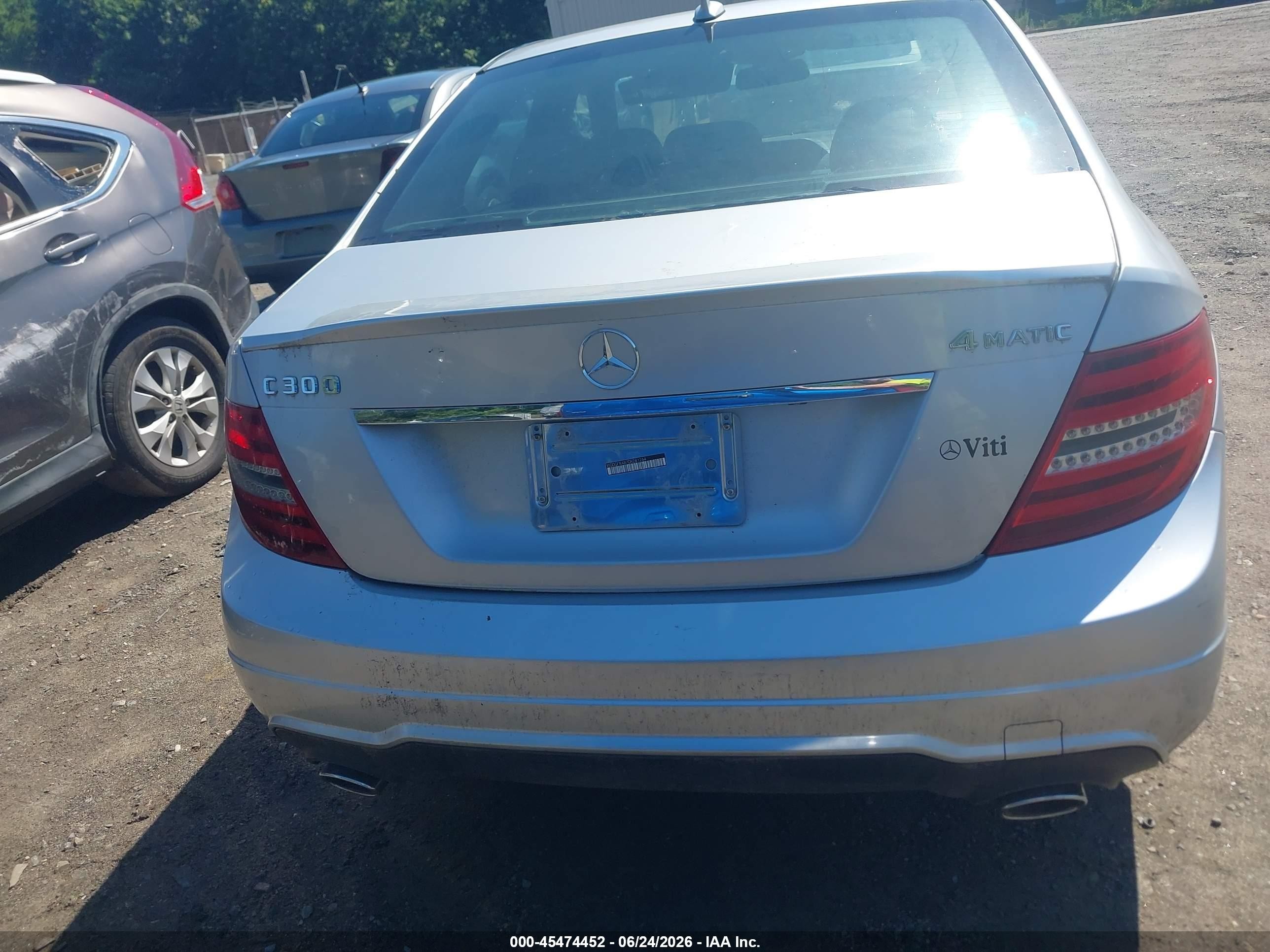 2013 Mercedes-benz C 300 Sport 4matic Серебряный vin: WDDGF8AB7DR281264