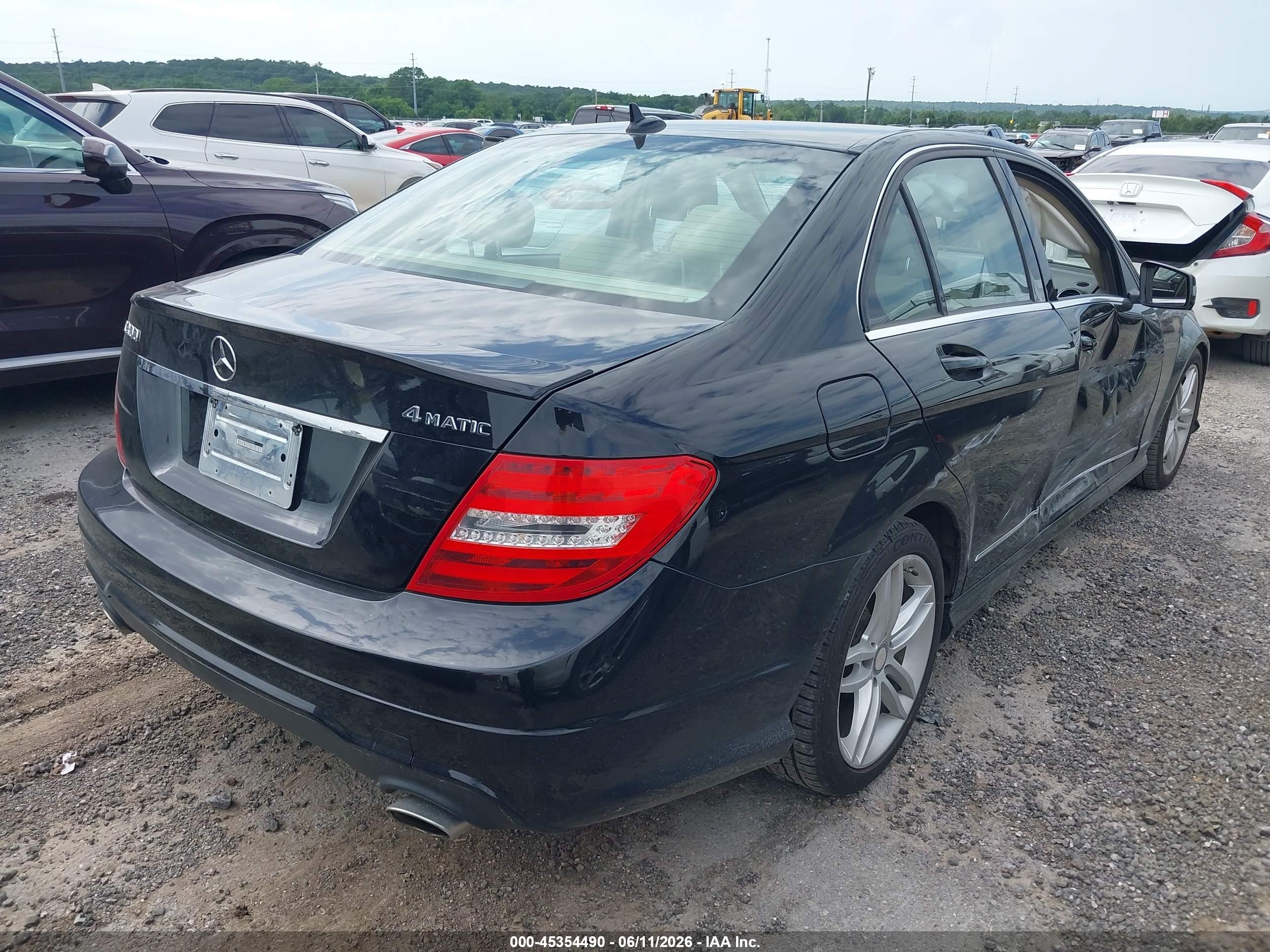 2013 Mercedes-benz C 300 Sport 4matic Black vin: WDDGF8AB7DR283581