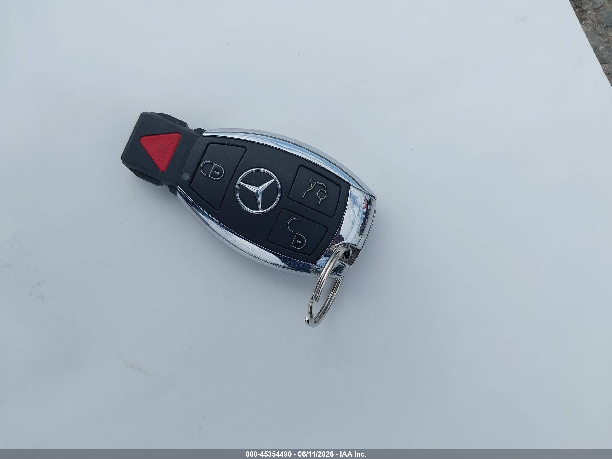 2013 Mercedes-benz C 300 Sport 4matic Black vin: WDDGF8AB7DR283581