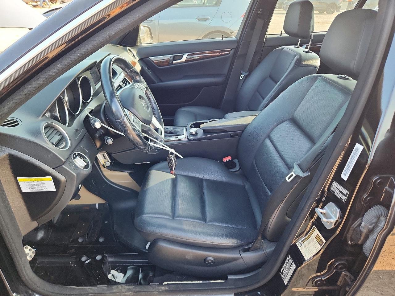 2013 Mercedes-benz C 300 4matic Black vin: WDDGF8AB7DR283645