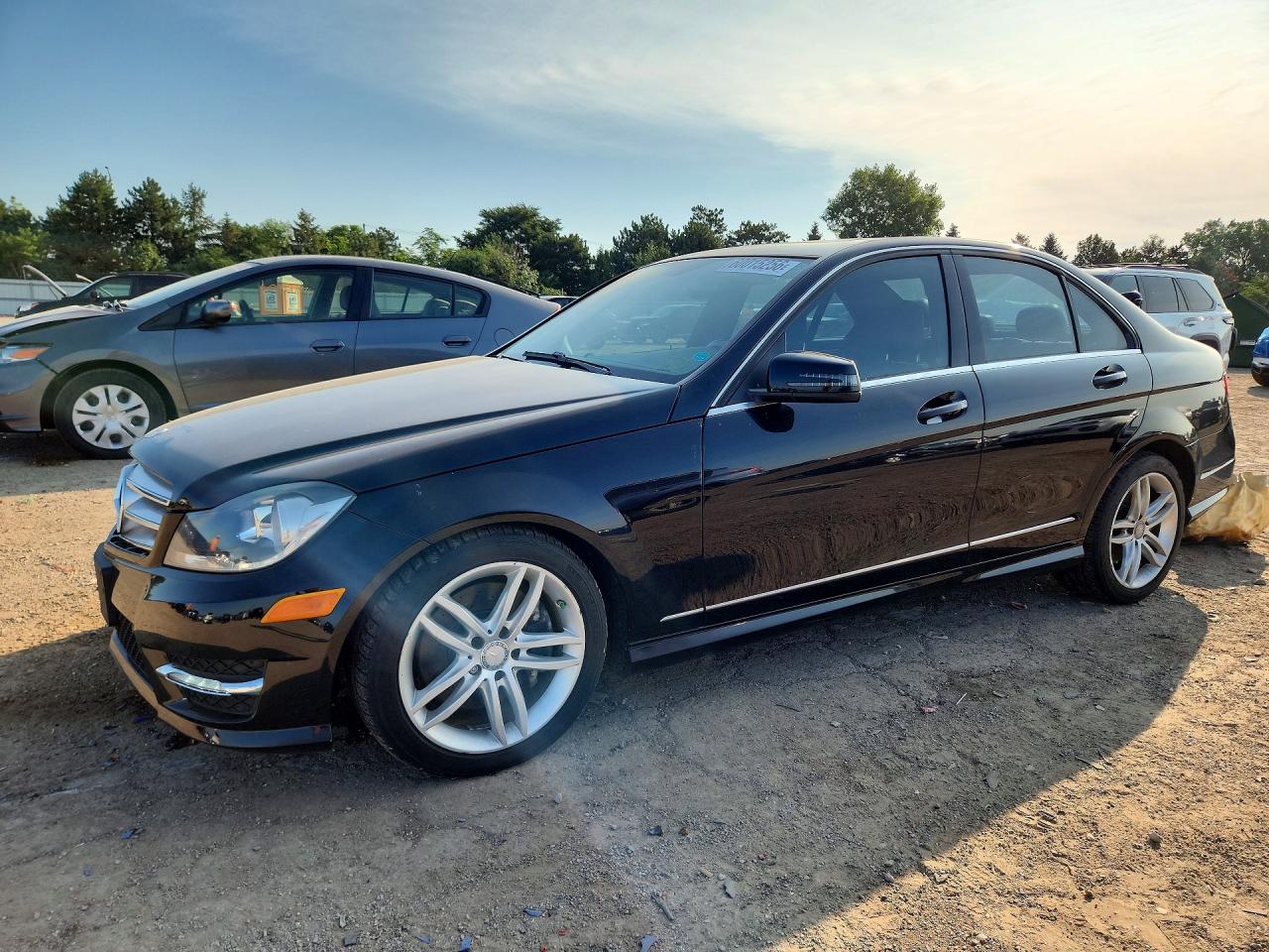 2013 Mercedes-benz C 300 4matic Black vin: WDDGF8AB7DR283645