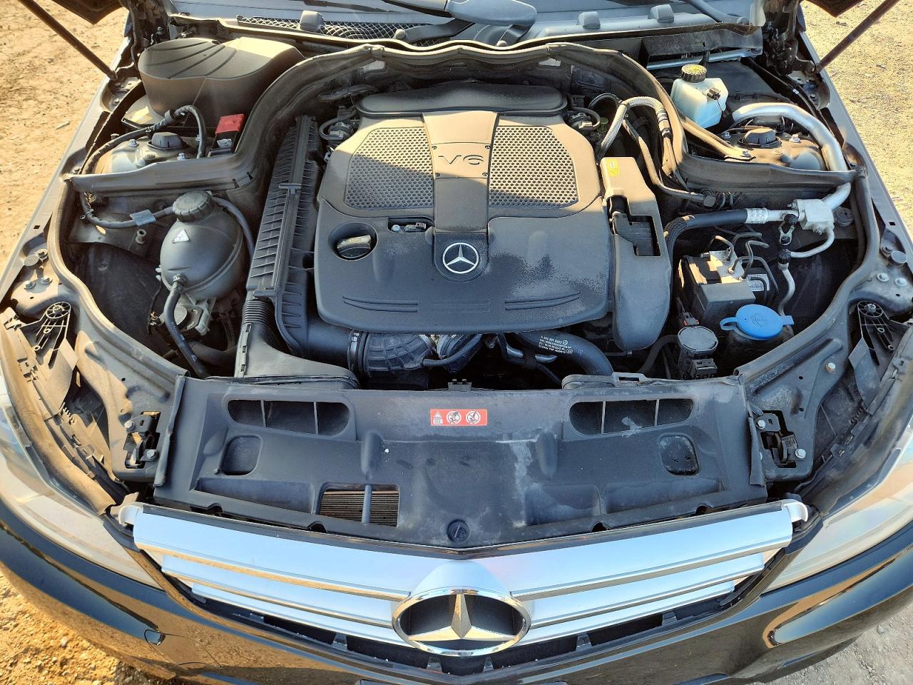 2013 Mercedes-benz C 300 4matic Black vin: WDDGF8AB7DR283645