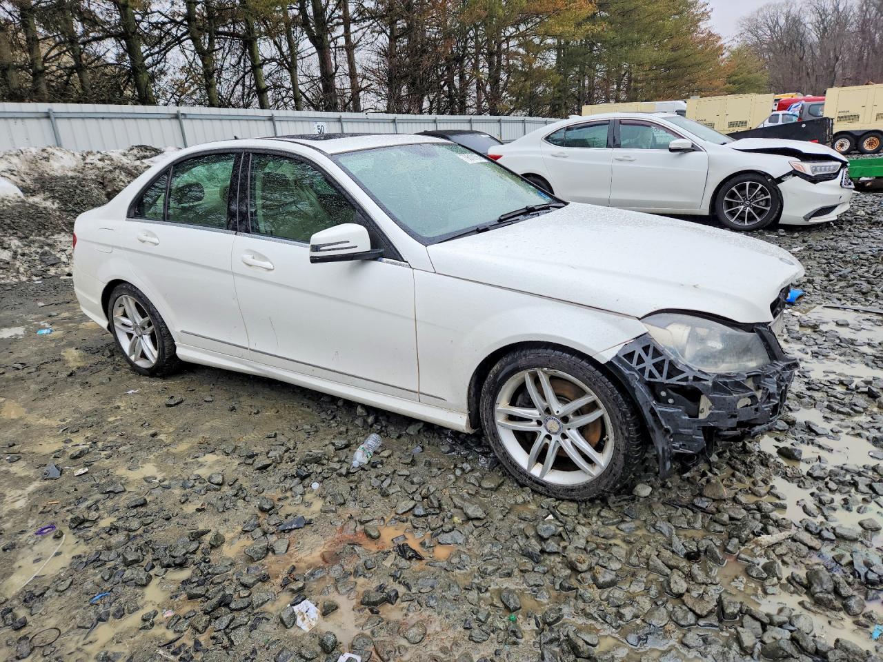 2014 Mercedes-benz C 300 4matic White vin: WDDGF8AB7EA956868