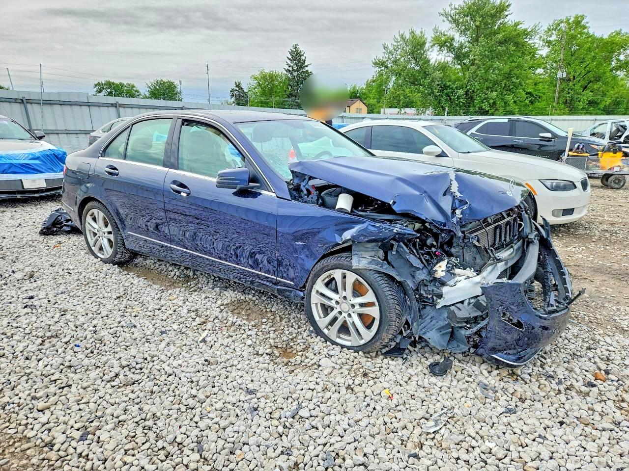 2014 Mercedes-benz C 300 4matic Blue vin: WDDGF8AB7EA957356