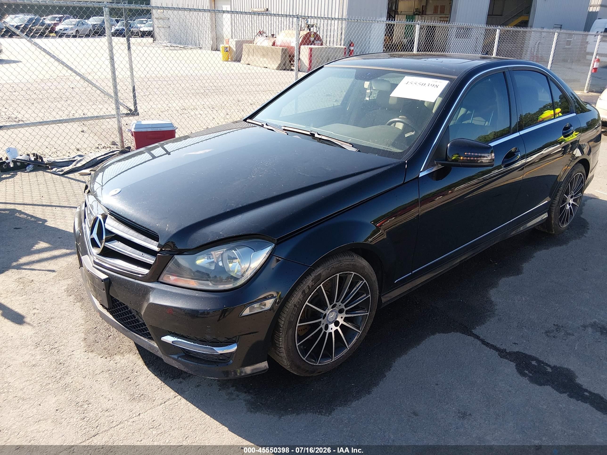 2014 Mercedes-benz C 300 Sport 4matic Черный vin: WDDGF8AB7EA962203