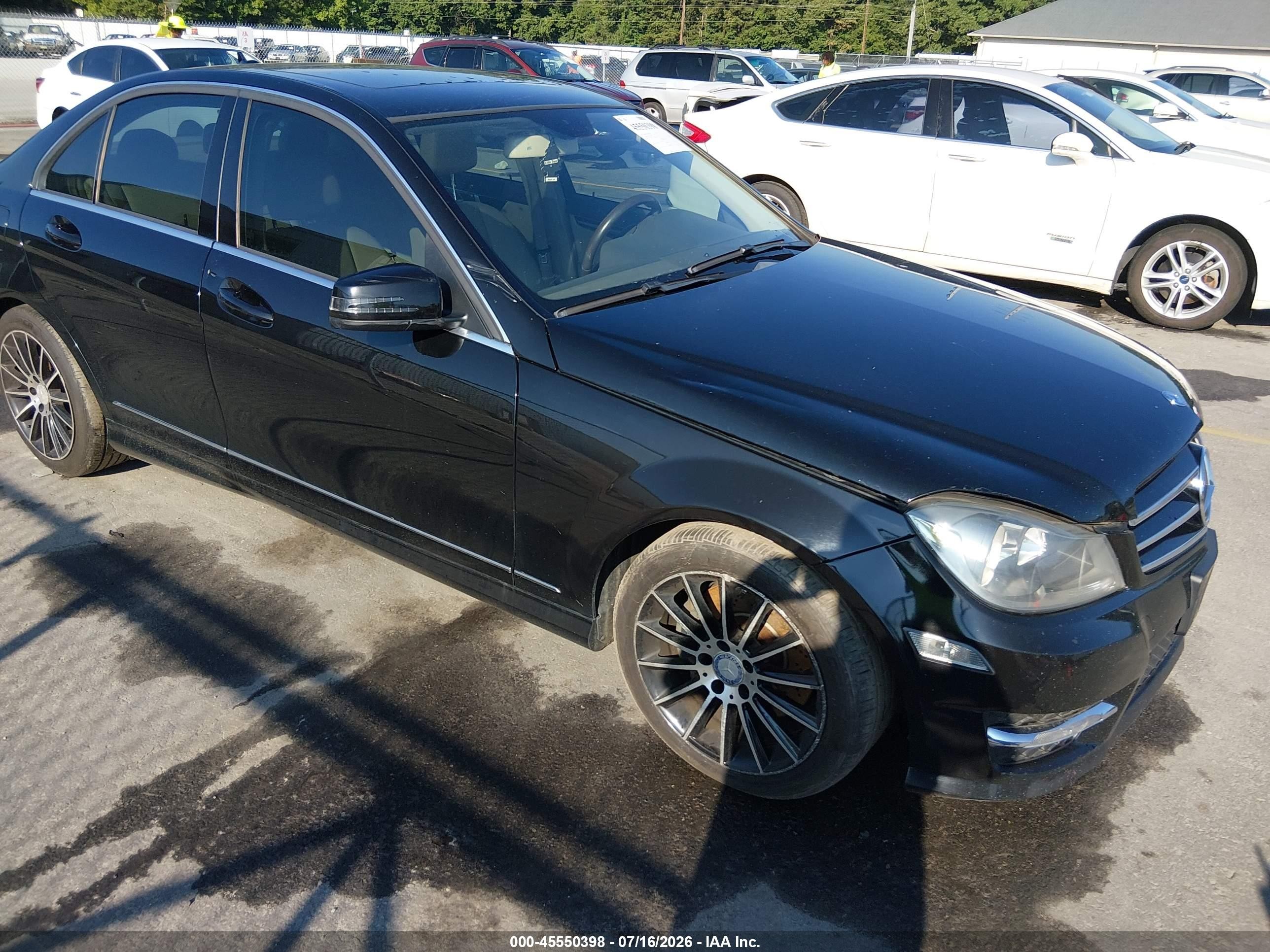 2014 Mercedes-benz C 300 Sport 4matic Черный vin: WDDGF8AB7EA962203