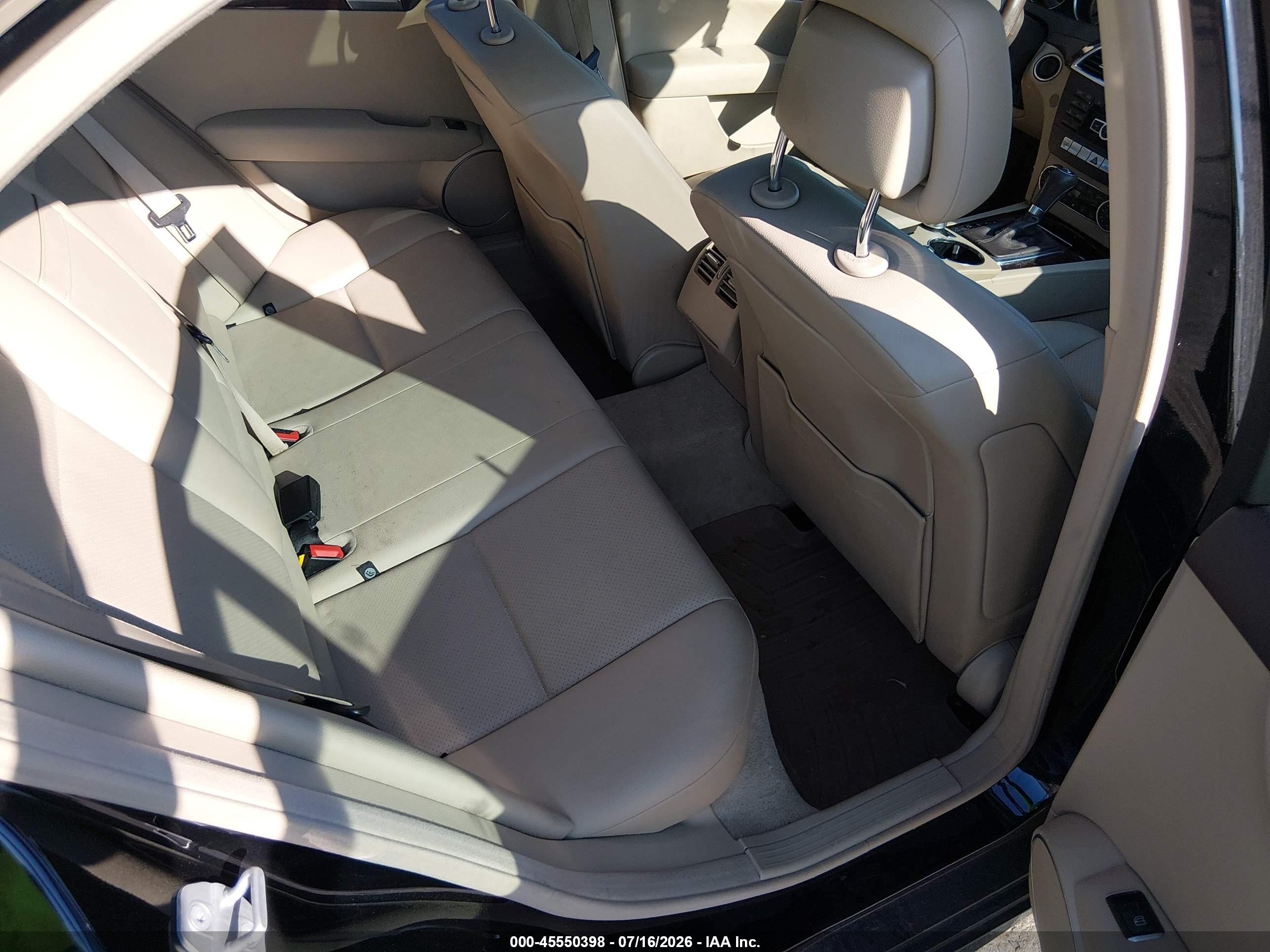 2014 Mercedes-benz C 300 Sport 4matic Черный vin: WDDGF8AB7EA962203