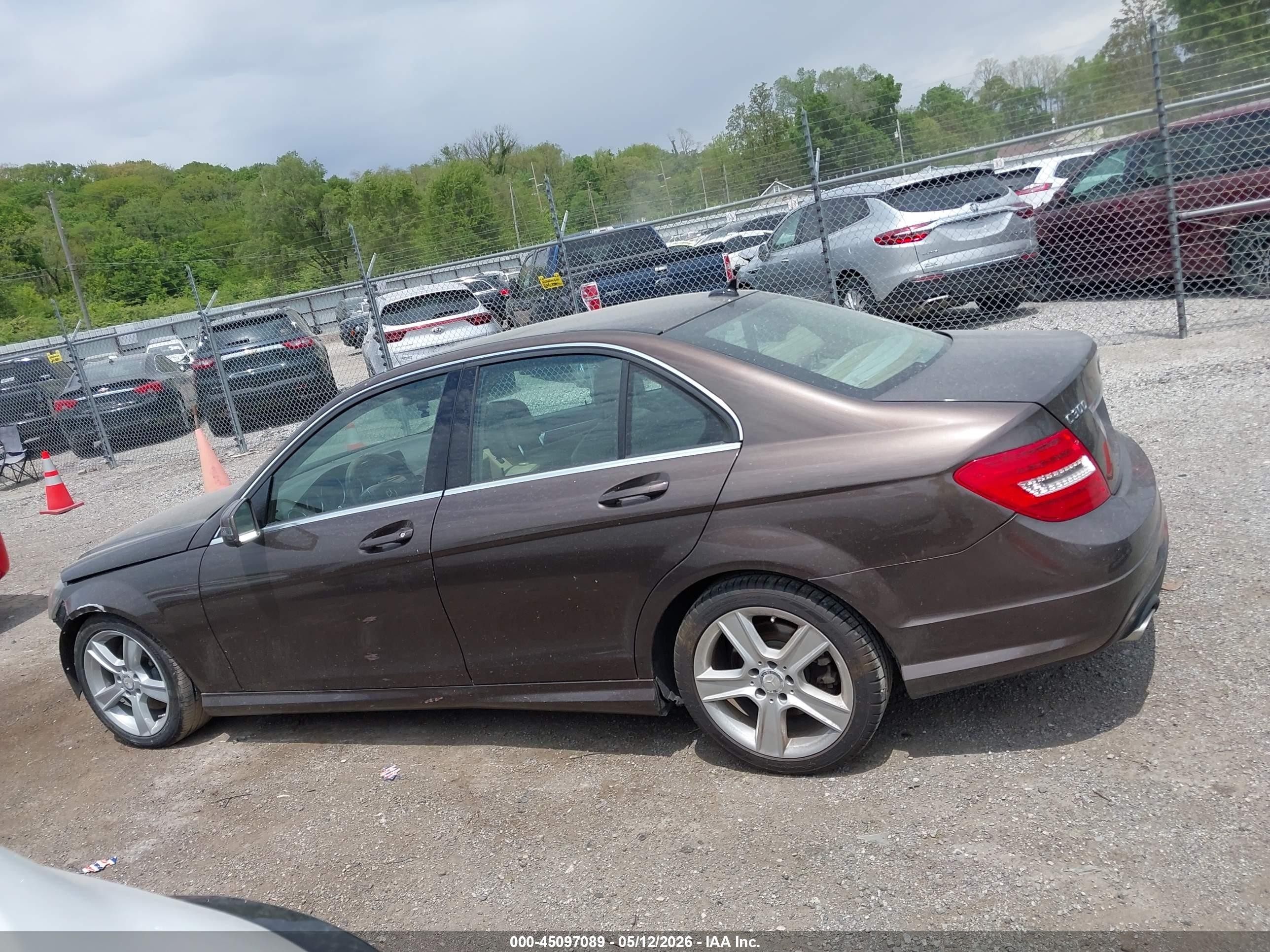 2014 Mercedes-benz C 300 Sport 4matic Brown vin: WDDGF8AB7EG198379
