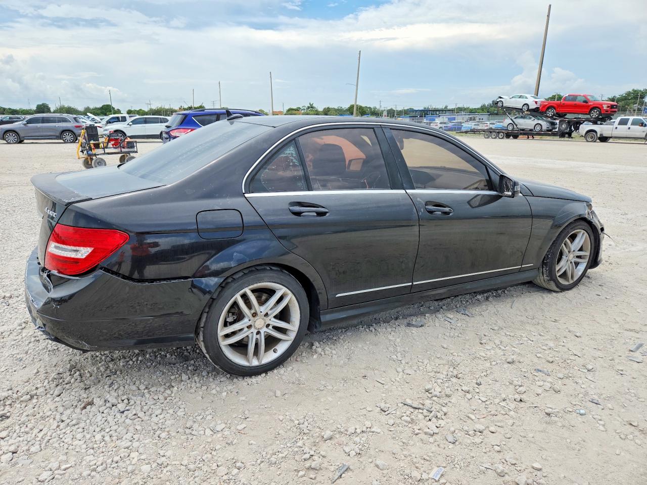 2014 Mercedes-benz C 300 4matic Black vin: WDDGF8AB7EG201054