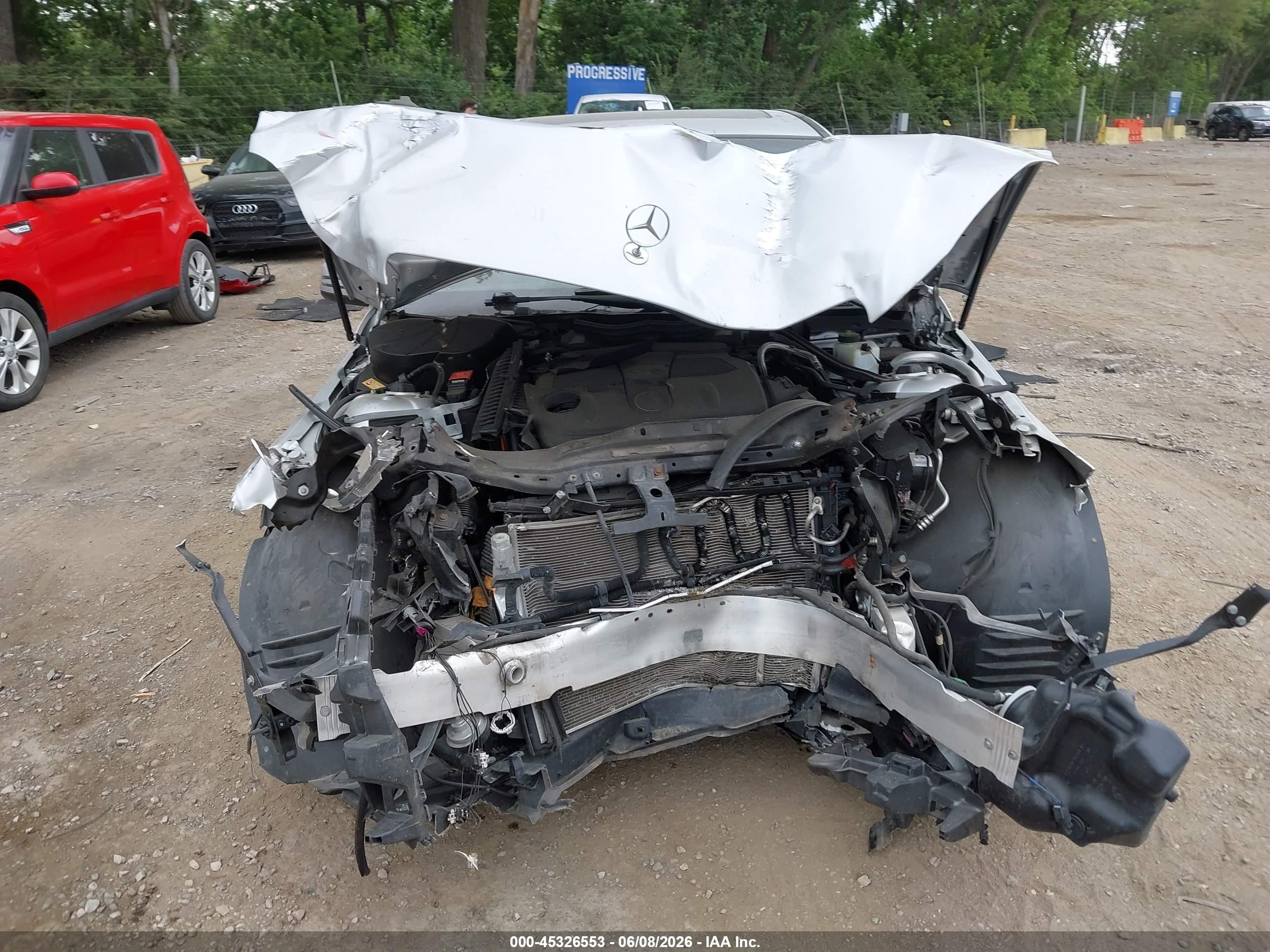 2014 Mercedes-benz C 300 Luxury 4matic Silver vin: WDDGF8AB7EG227315