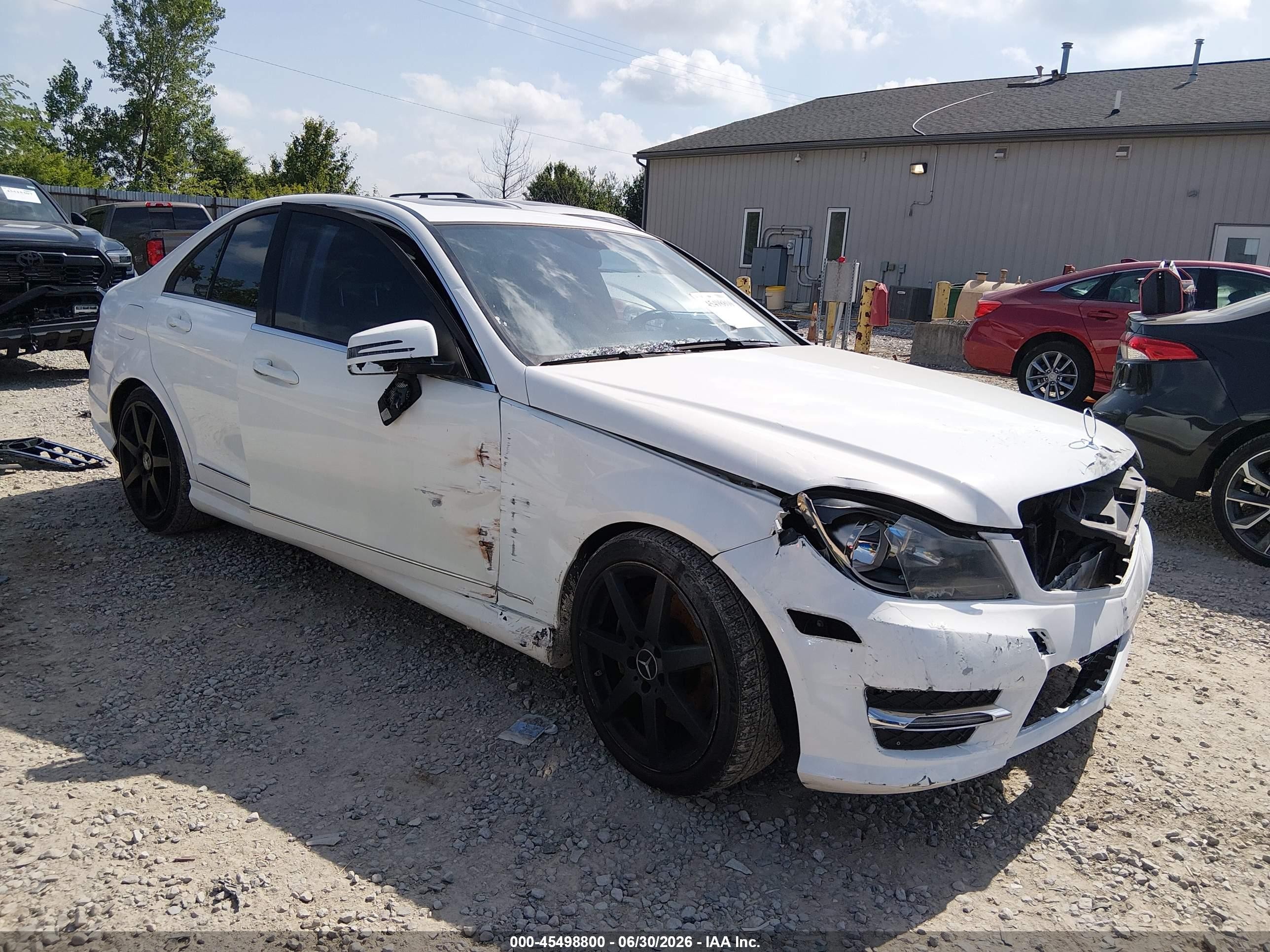 2014 Mercedes-benz C 300 Sport 4matic White vin: WDDGF8AB7EG234667