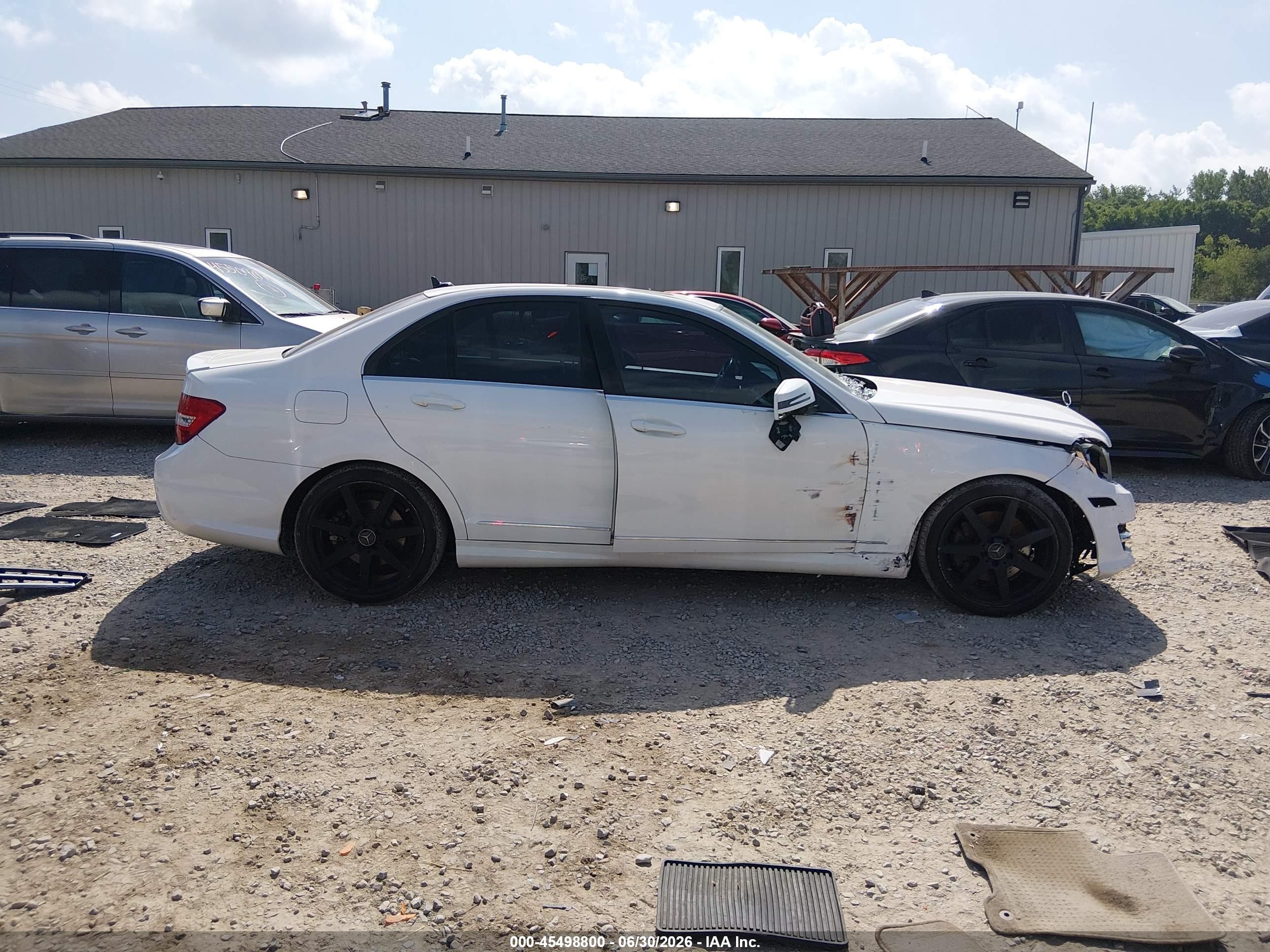 2014 Mercedes-benz C 300 Sport 4matic White vin: WDDGF8AB7EG234667