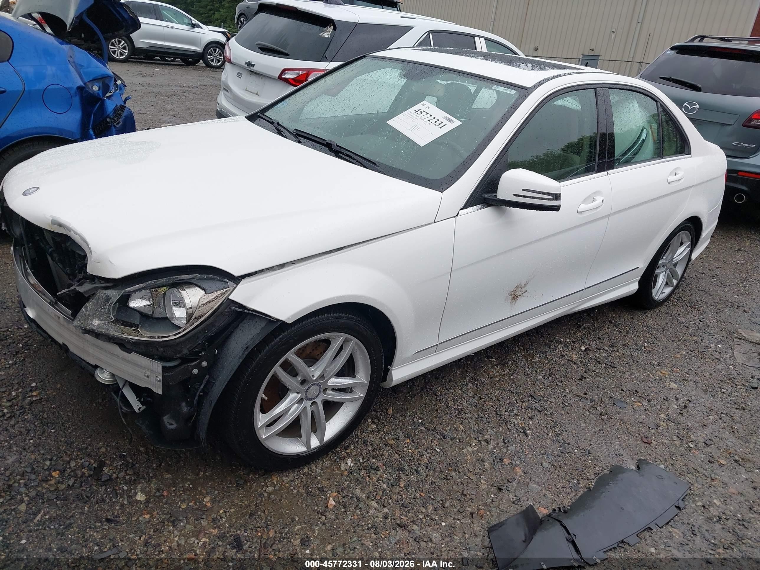 2014 Mercedes-benz C 300 Sport 4matic White vin: WDDGF8AB7EG247421
