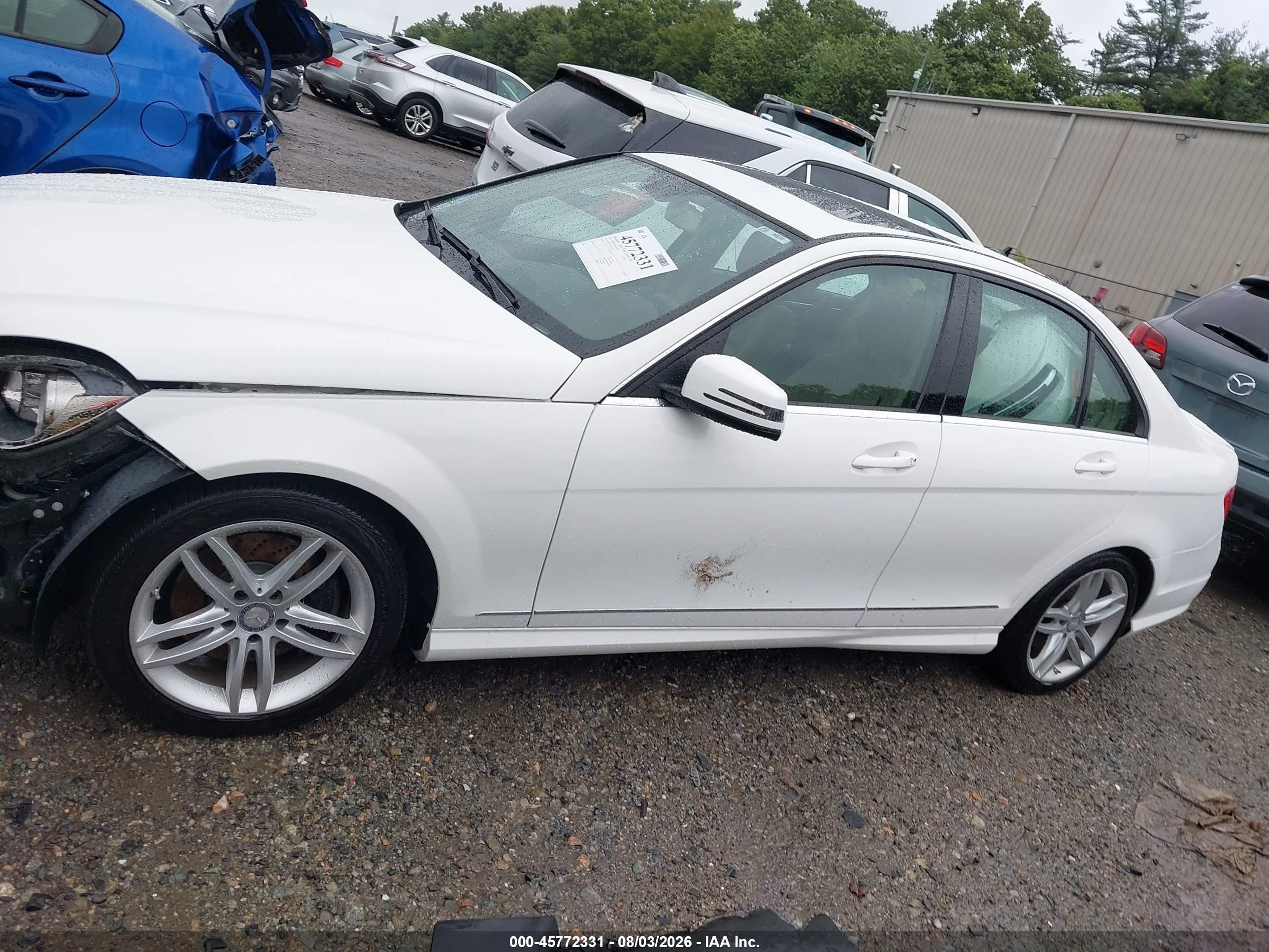 2014 Mercedes-benz C 300 Sport 4matic White vin: WDDGF8AB7EG247421