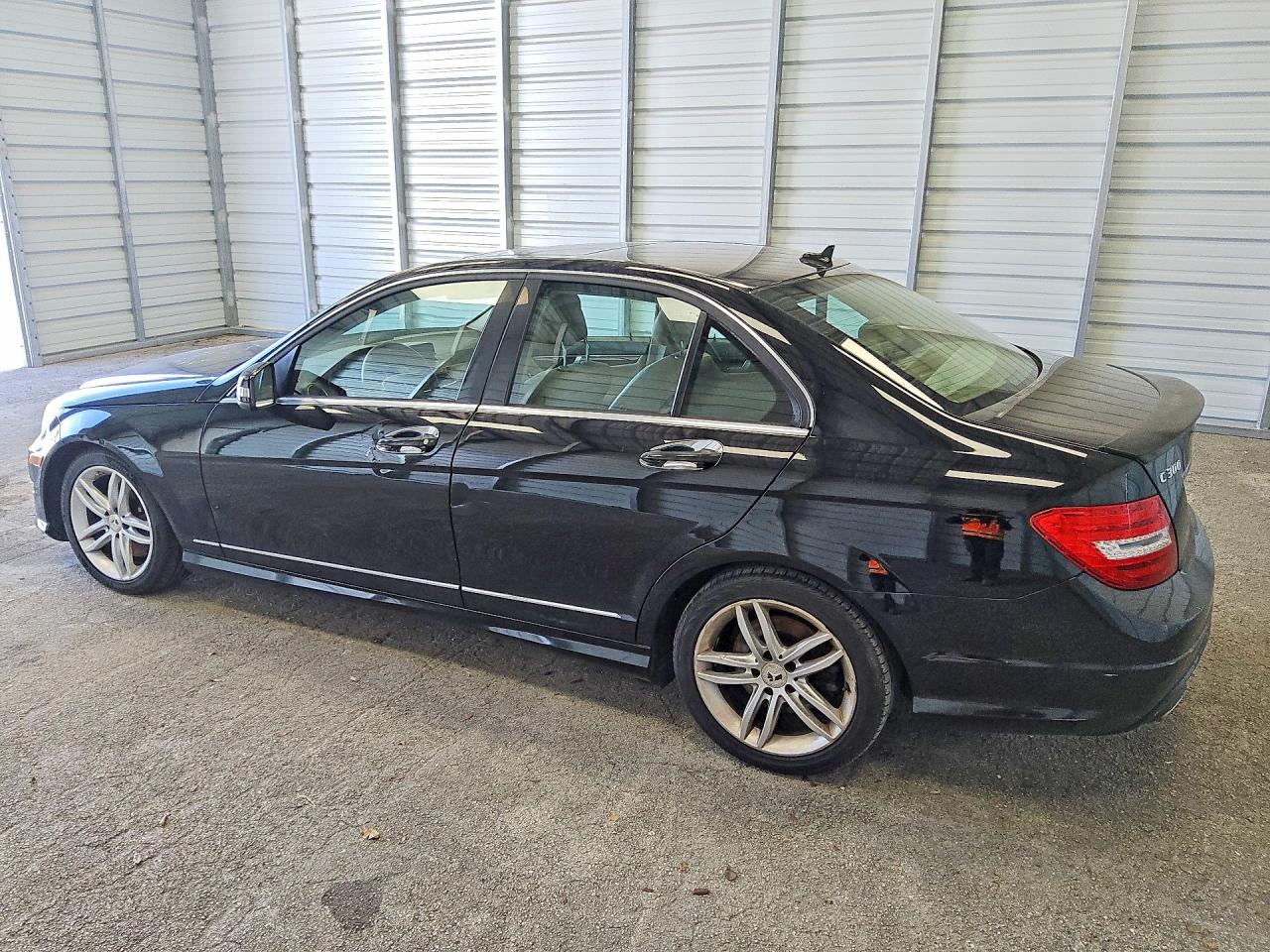 2014 Mercedes-benz C 300 4matic Black vin: WDDGF8AB7ER308920