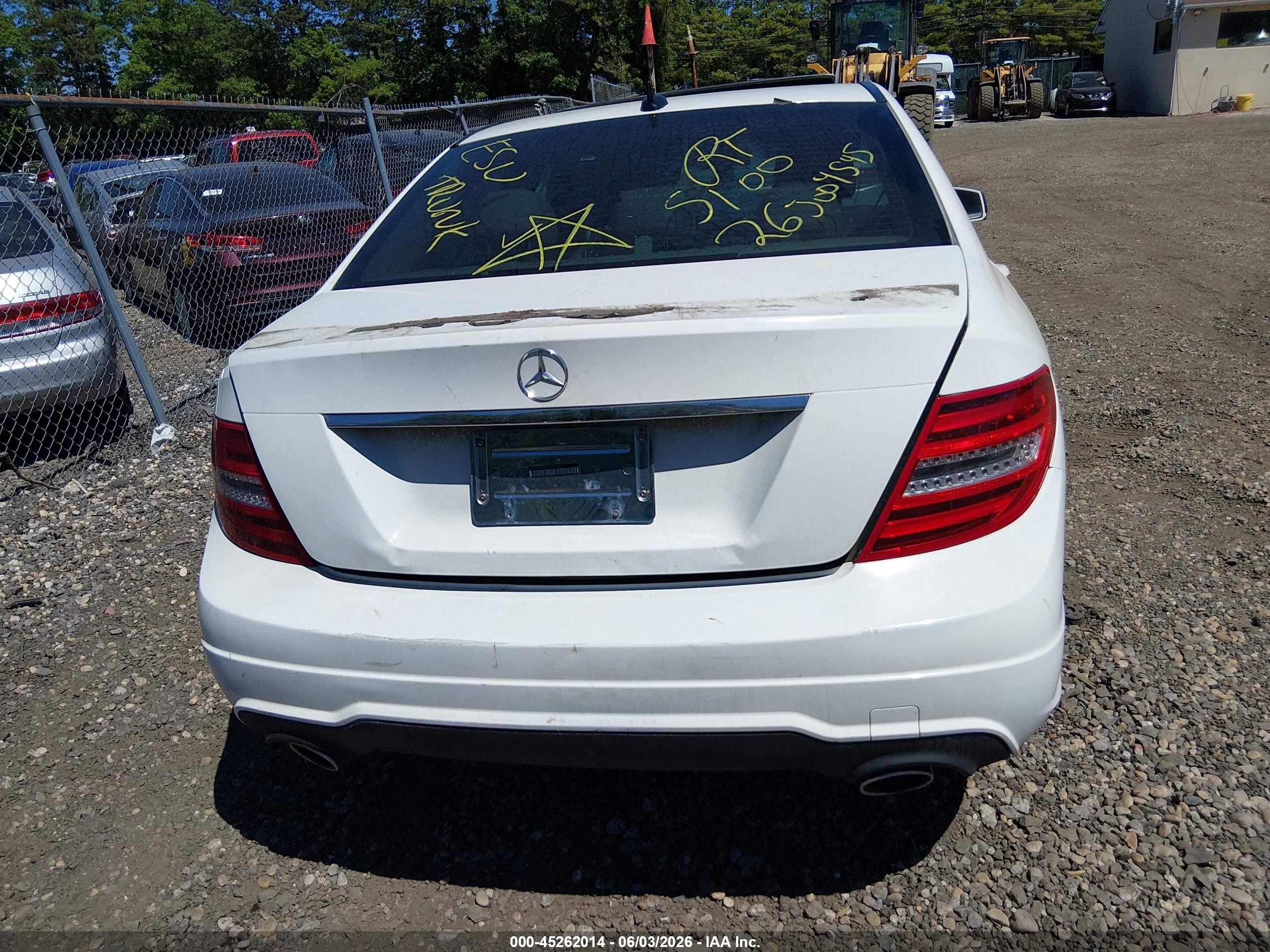 2014 Mercedes-benz C 300 Sport 4matic White vin: WDDGF8AB7ER319092