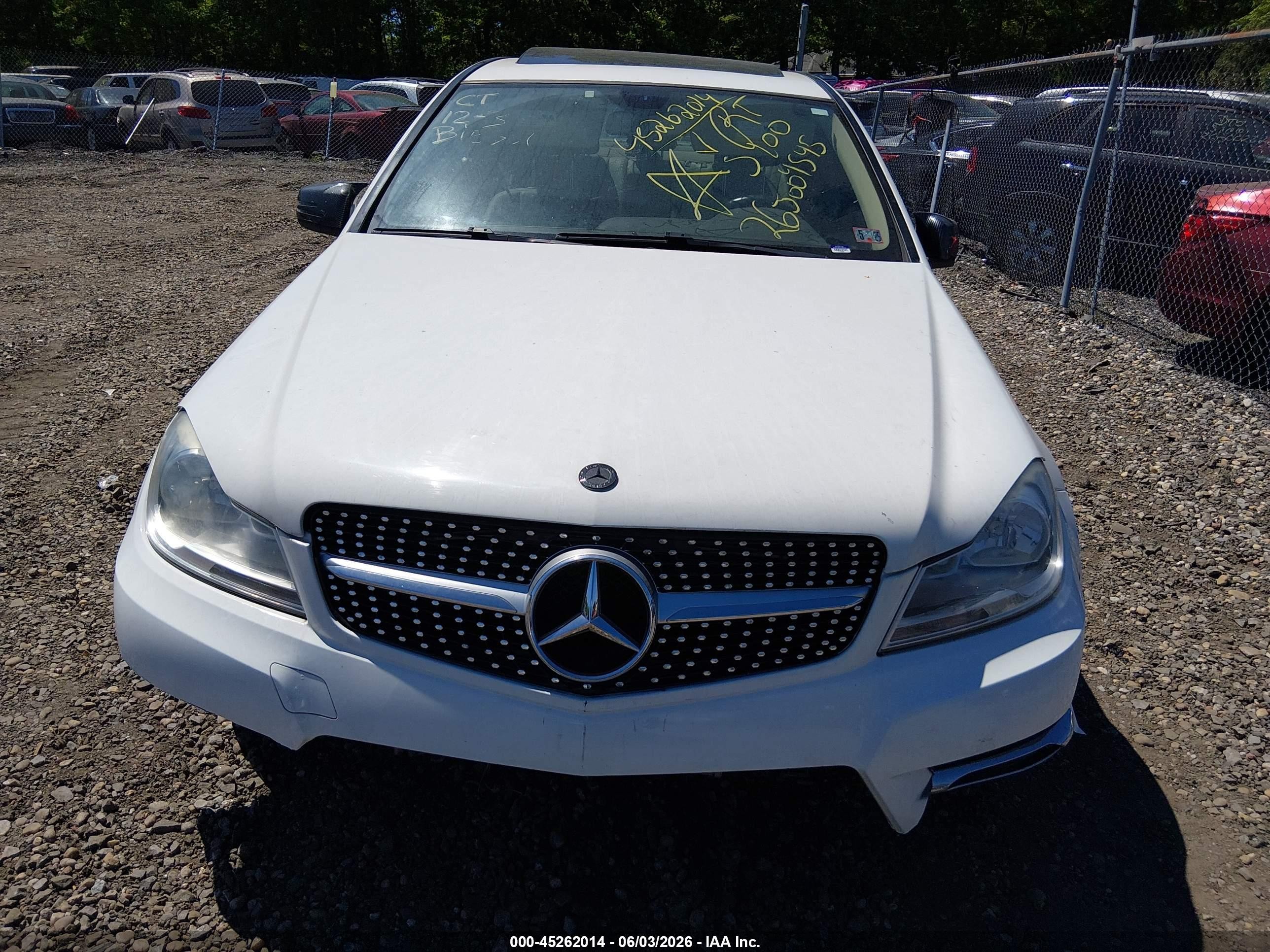 2014 Mercedes-benz C 300 Sport 4matic White vin: WDDGF8AB7ER319092