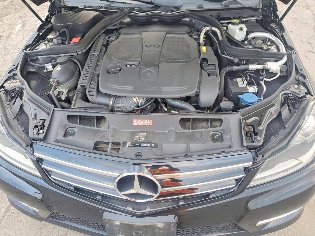 2014 Mercedes-benz C 300 4matic Black vin: WDDGF8AB7ER324390