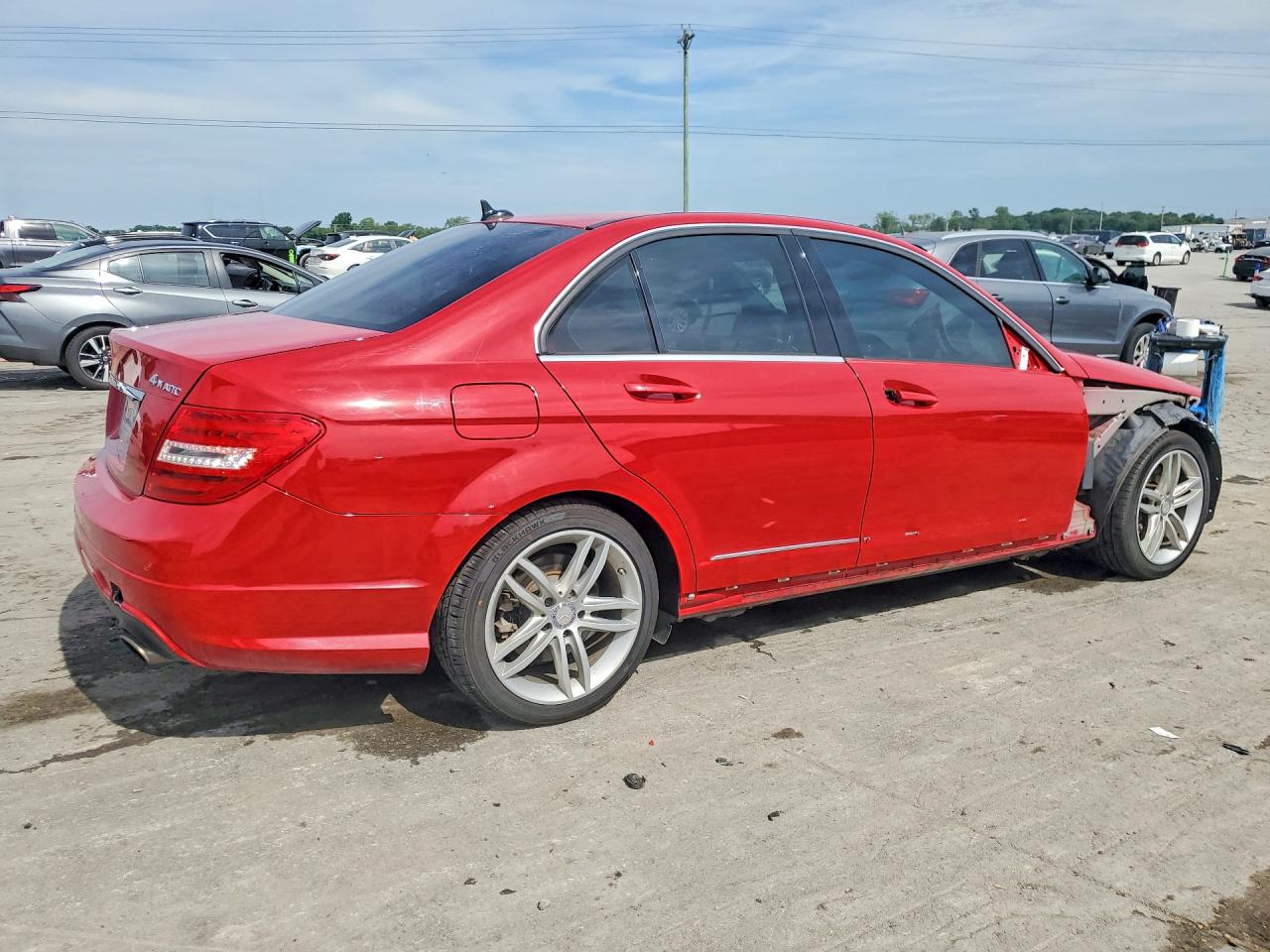 2013 Mercedes-benz C 300 4matic Red vin: WDDGF8AB8DA786602