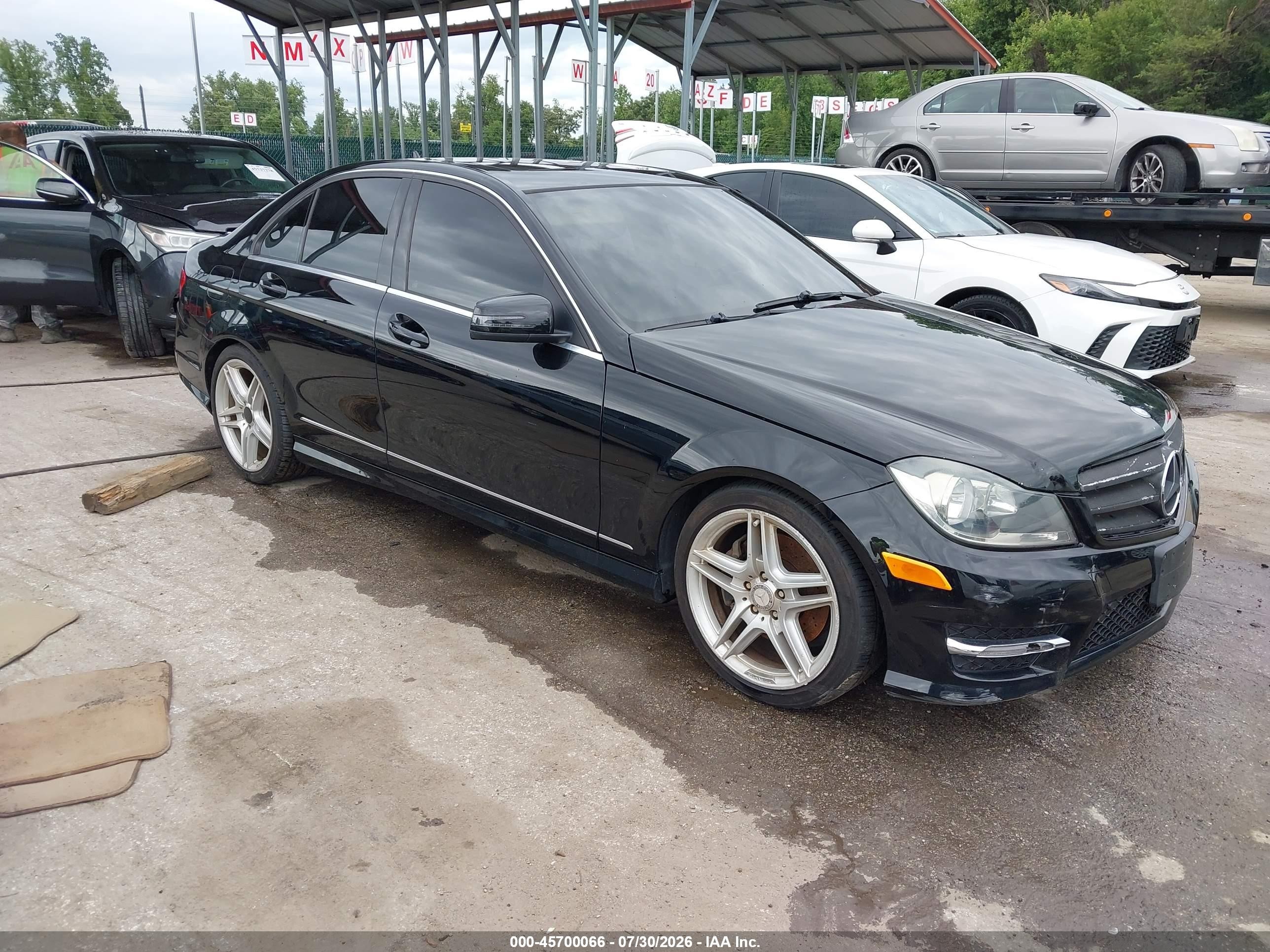 2013 Mercedes-benz C 300 Sport 4matic Black vin: WDDGF8AB8DA806606